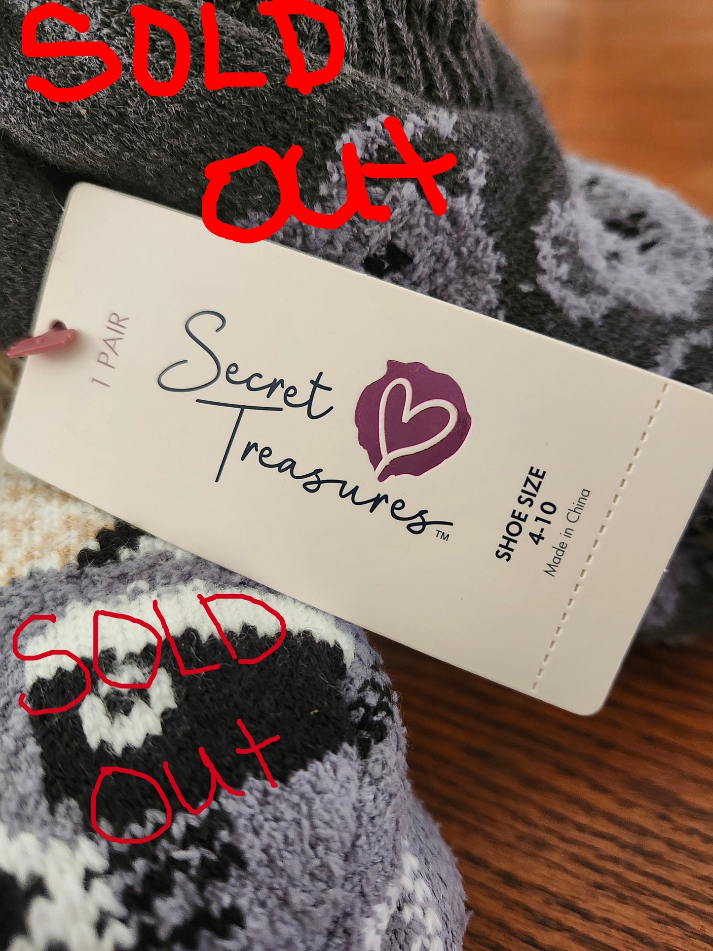 Woman Secret Treasures Slipper Socks Faux Fur Fit Shoe Size 4-10 "New Arrival"ONLY 1 LEFT! (RACCOON SOLD OUT)
