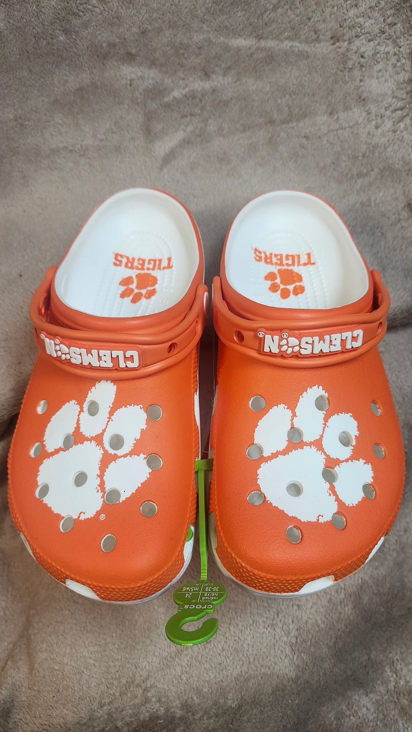 Clemson Tigers Unisex Classic Clog Crocs Size 8 W "New Arrival"Just in time for Mothers Day
