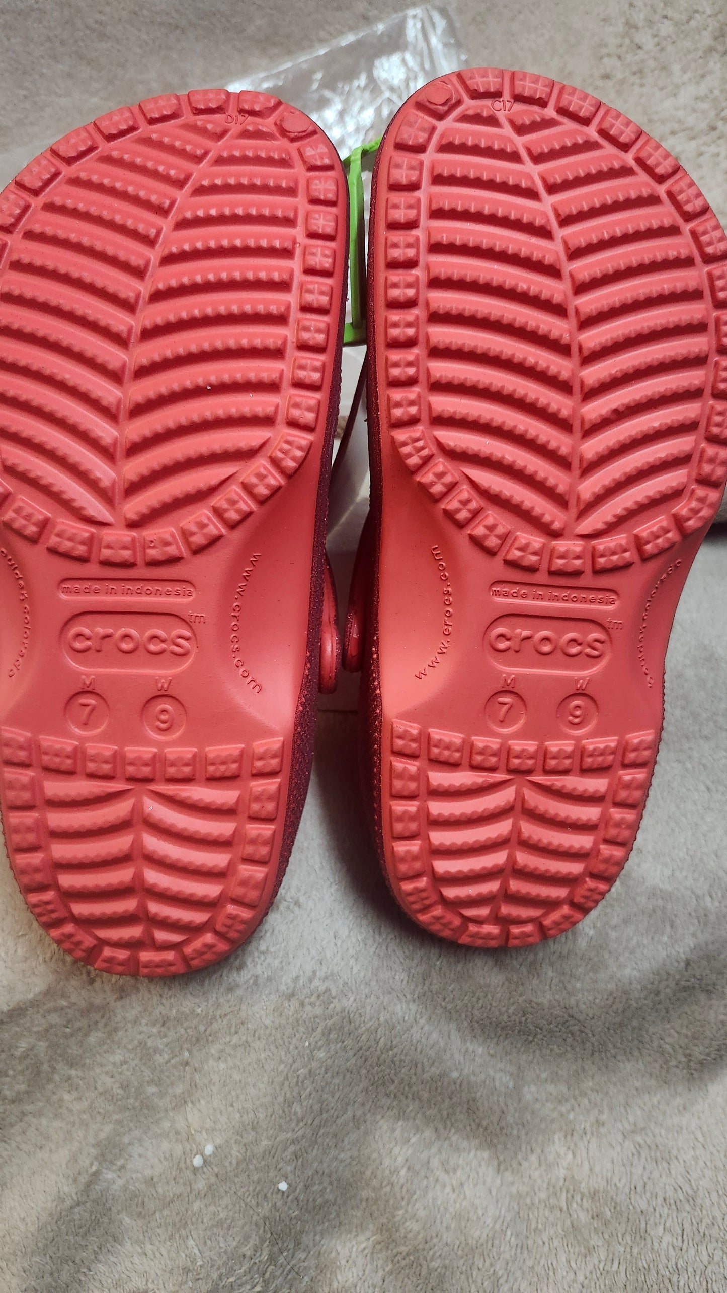 "SOLD OUT"Classic Glitter Unisex Clog Crocs Color Cherry Red Size 9W "NEW ARRIVAL" Just in time for mother's Day