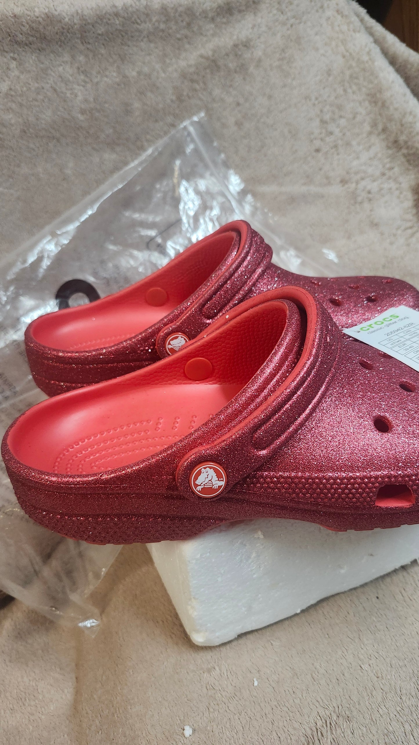 "SOLD OUT"Classic Glitter Unisex Clog Crocs Color Cherry Red Size 9W "NEW ARRIVAL" Just in time for mother's Day
