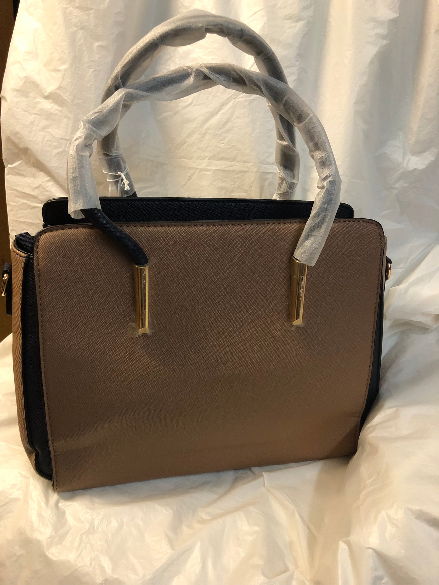 Womans Fashion 4Pic. Crossbody/Tote Bag "New Arrival"Great Gift For Mother's Day! (SOLD OUT)
