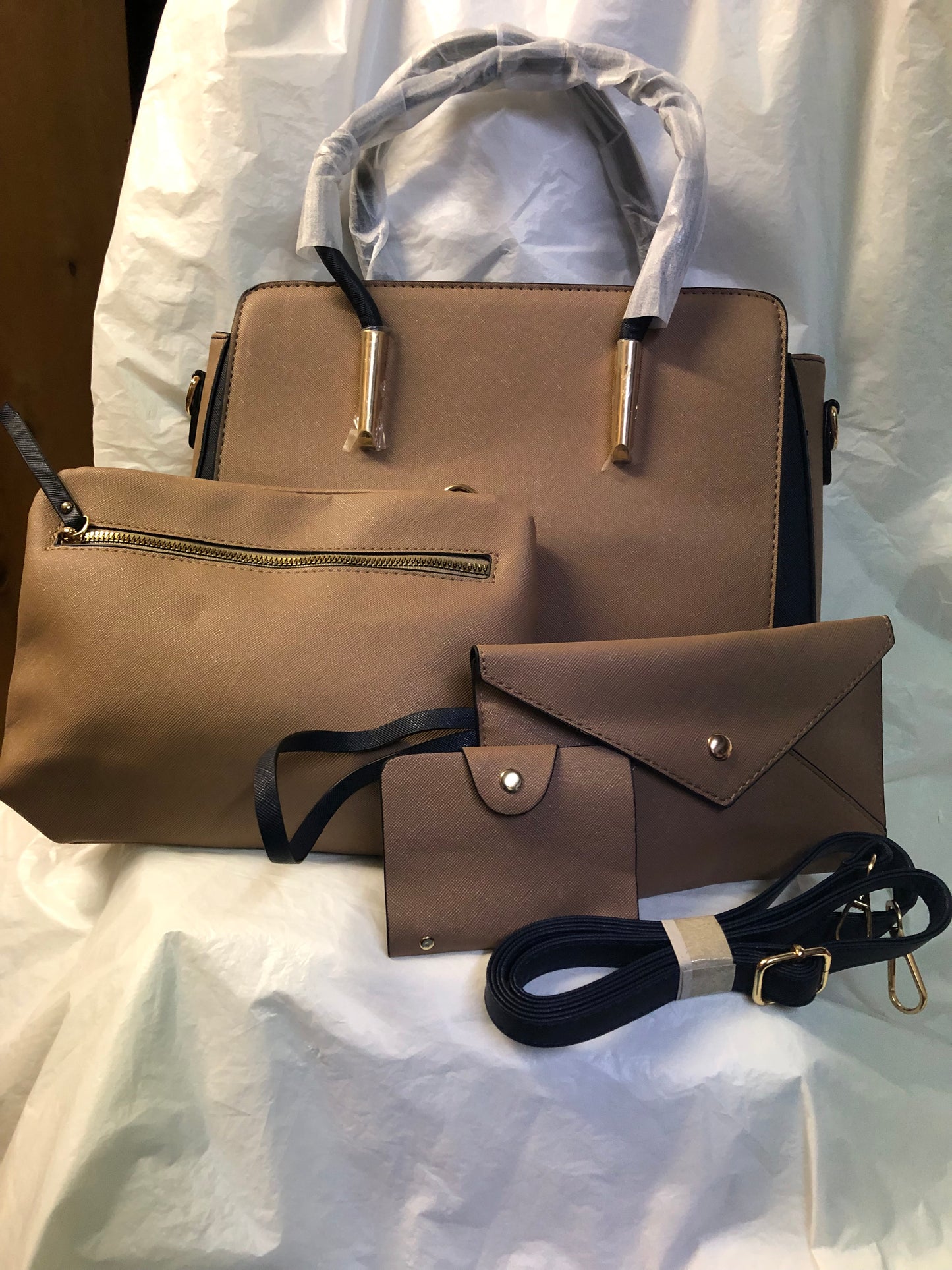 Womans Fashion 4Pic. Crossbody/Tote Bag "New Arrival"Great Gift For Mother's Day! (SOLD OUT)