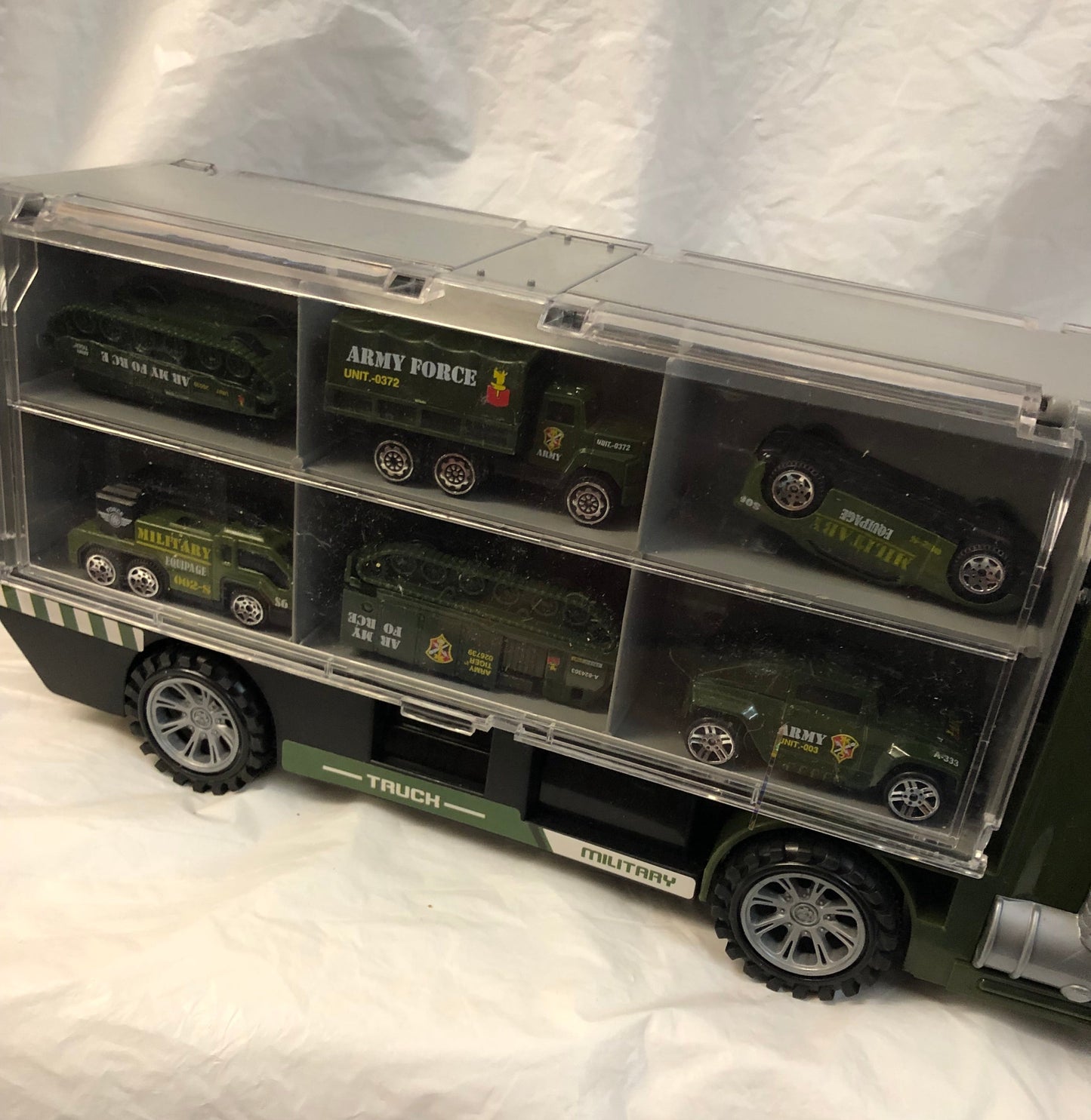 Military Carrier Truck Vehicle Toy Set With Sound/Flashing Lights Ages 3&Up/ "New Arrival""