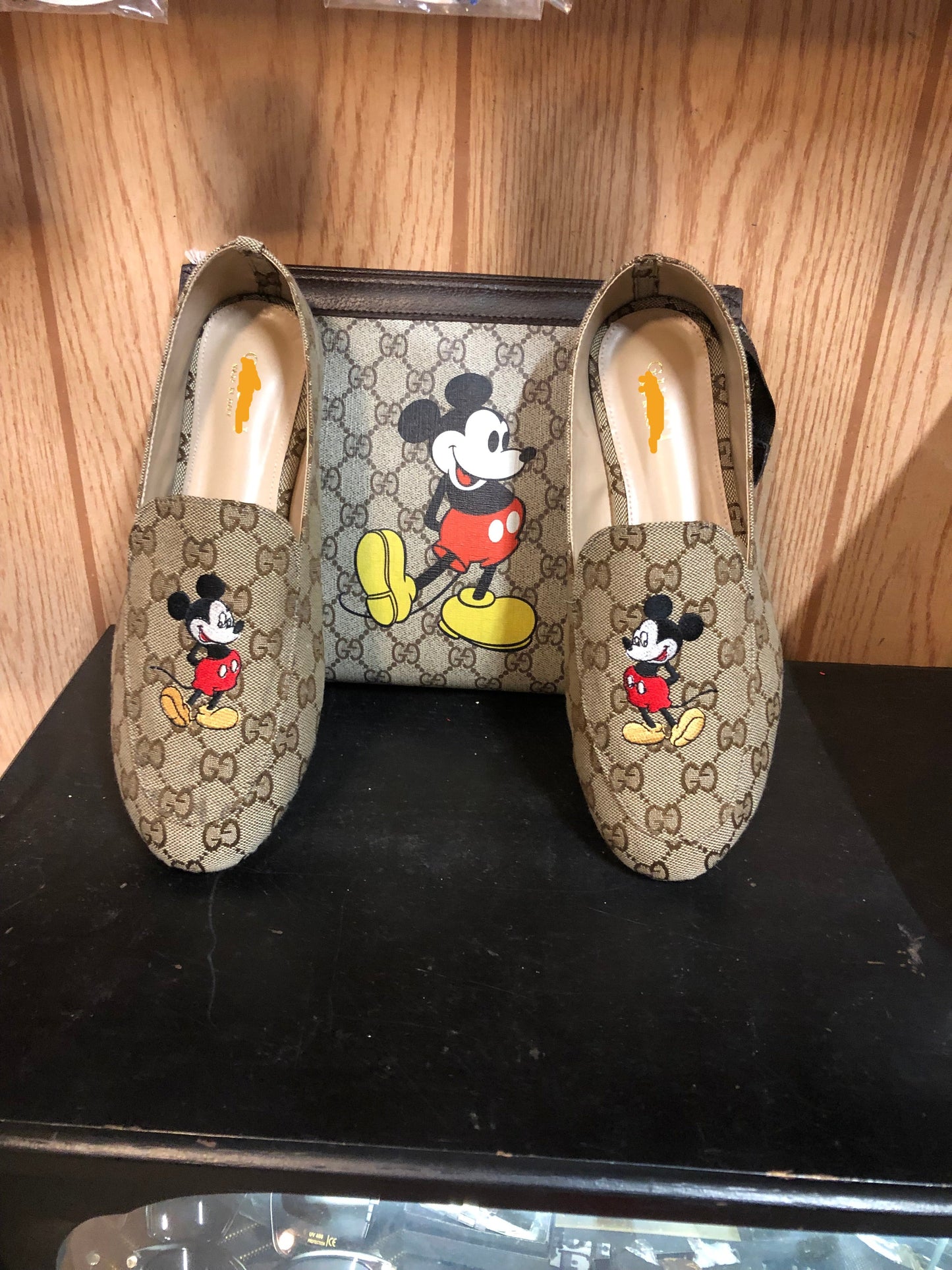 Woman Mickey Mouse Flats Size 8 Color Tan(Sold Out)