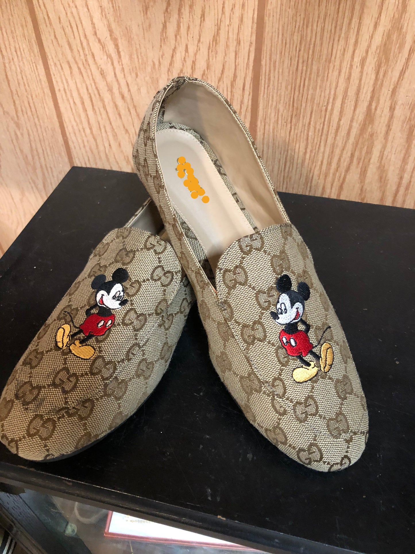 Woman Mickey Mouse Flats Size 8 Color Tan(Sold Out)