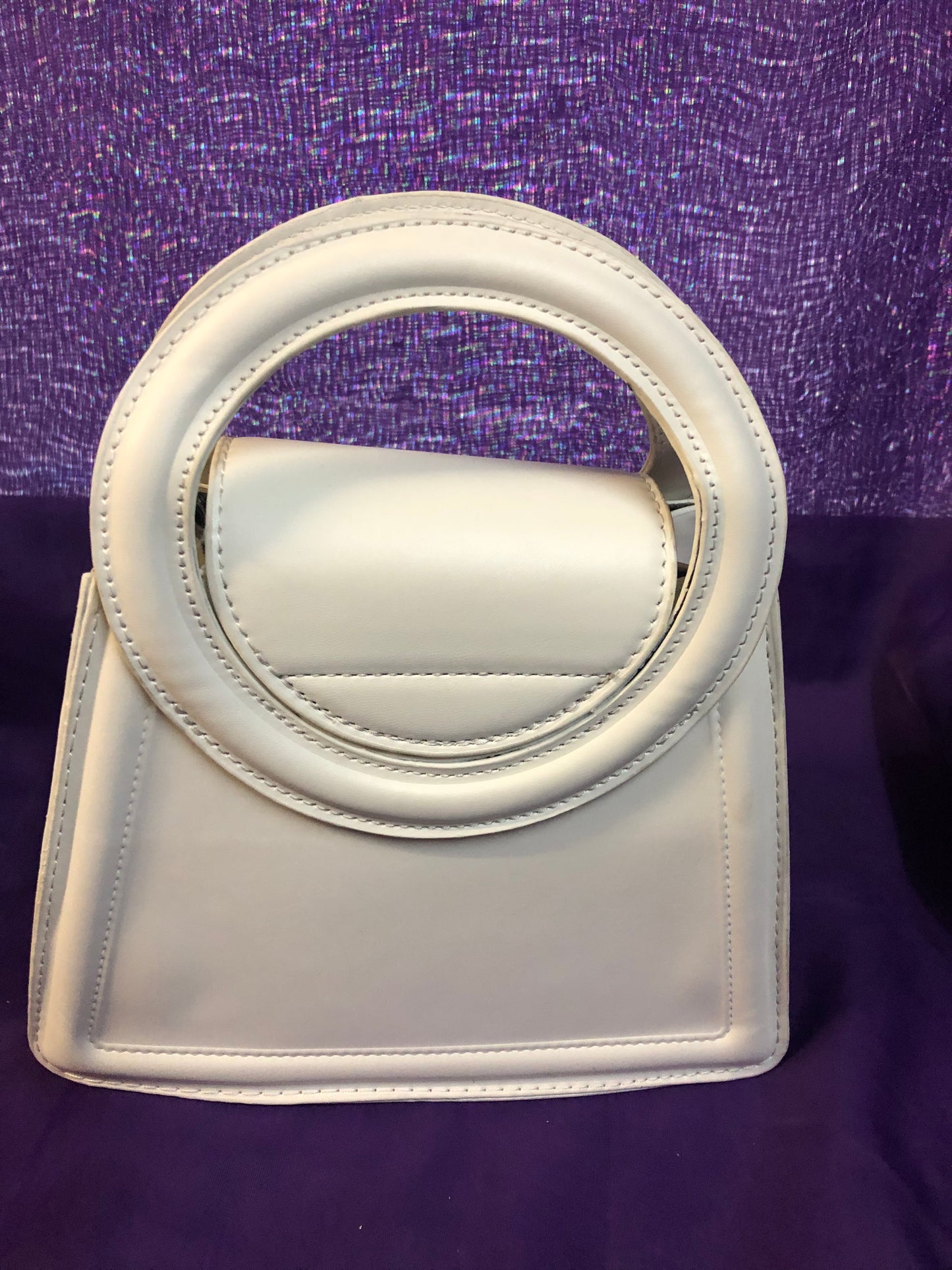 Woman Tote+ Chain Tote/Crossbody Bag Color White "New Arrival" SOLD OUT!