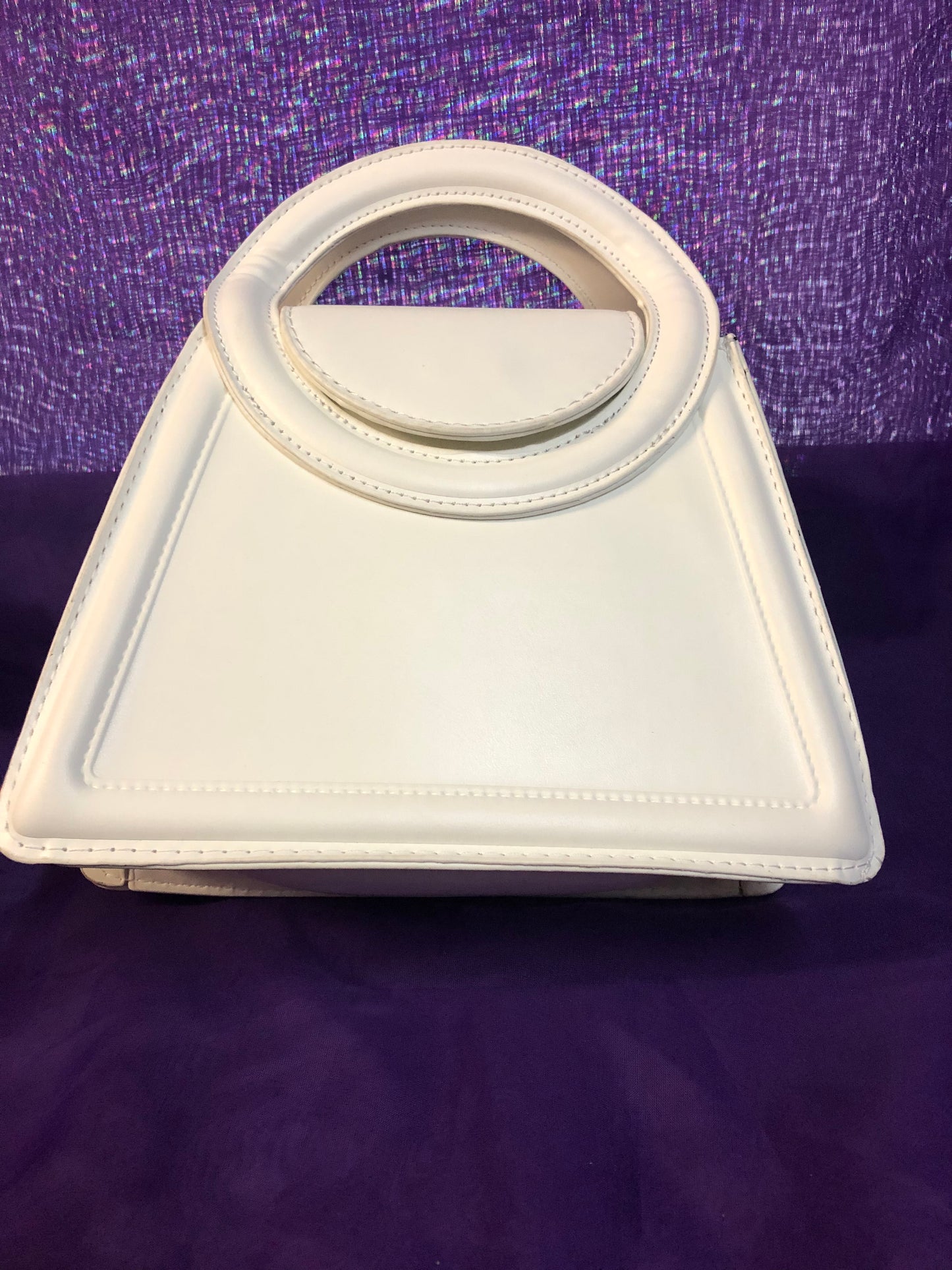Woman Tote+ Chain Tote/Crossbody Bag Color White "New Arrival" SOLD OUT!