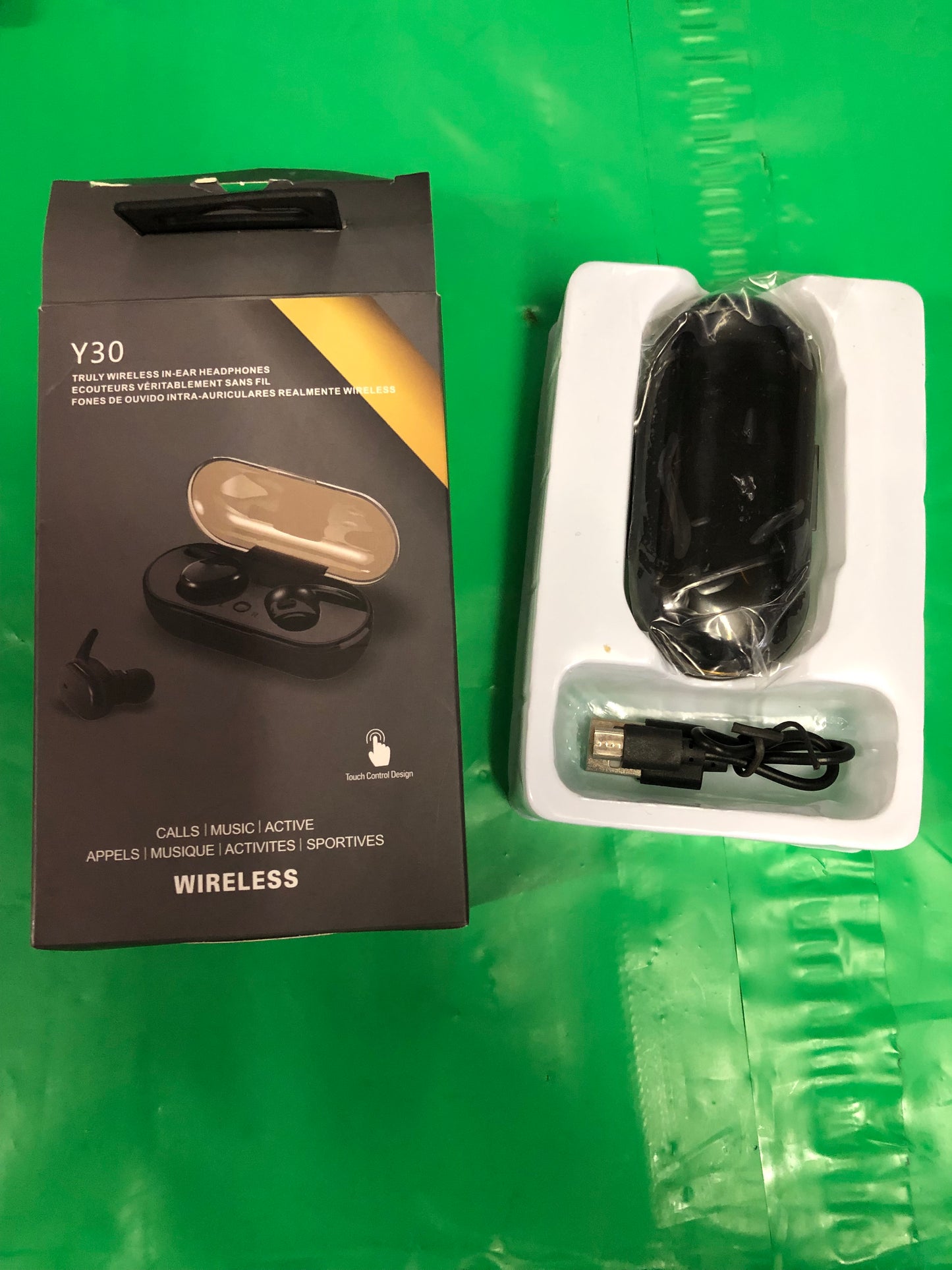 Y30 Truly Wireless In-Ear Headphones Color Black "Great Father's Day Gift"