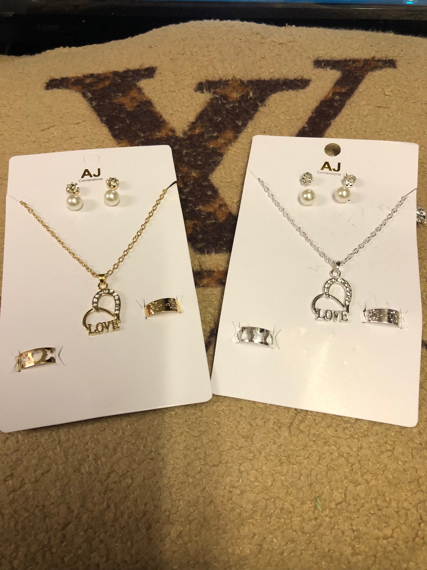 Fashion 5pic. Necklace Set. Come In Gold Or Silver. "New Arrival" Great Gift For The Graduates.
