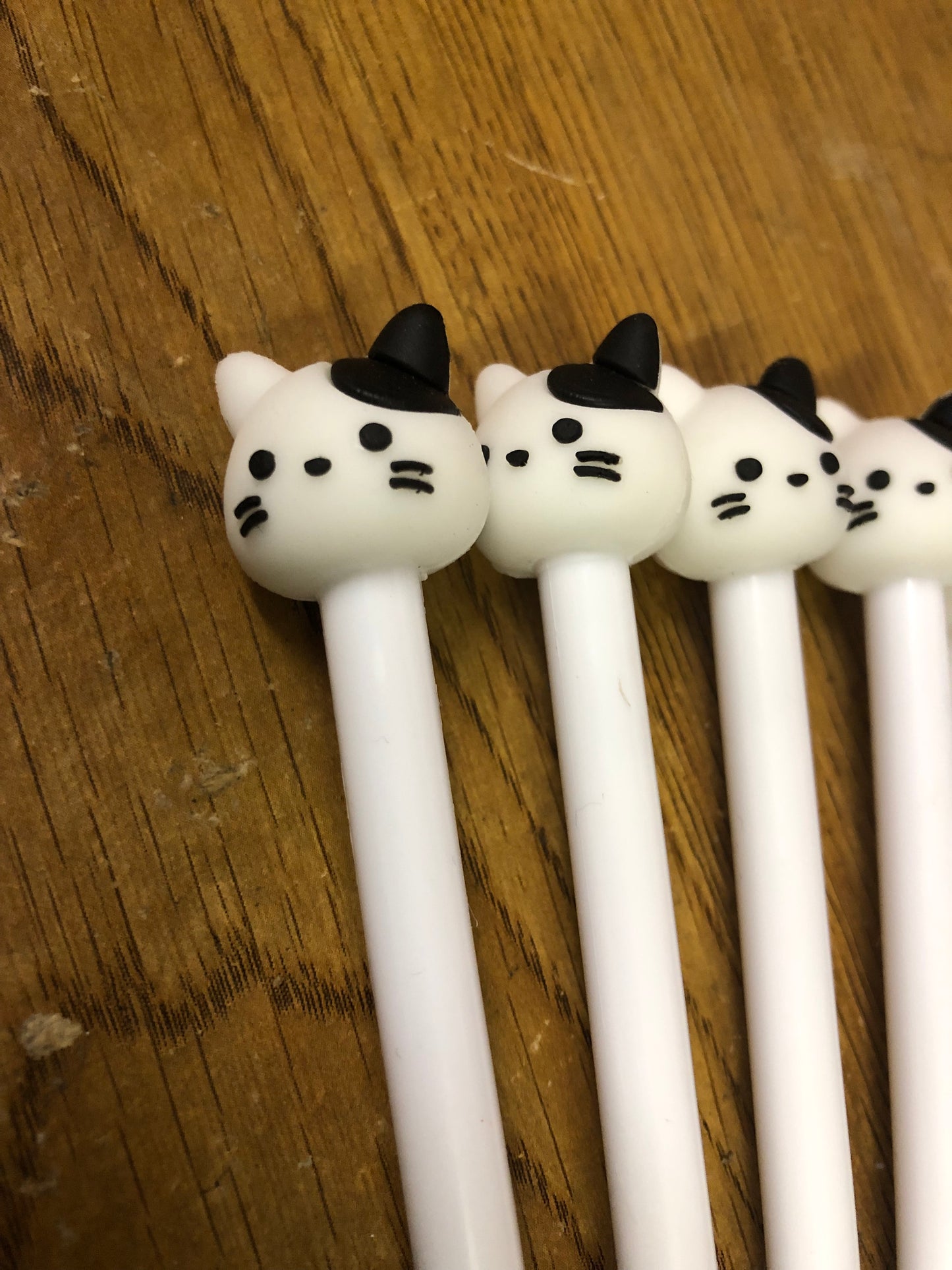 Cat Ball Point Pens Color White/Black "New Arrival" 3.00 Each Or All Only 9 Left At 27.00