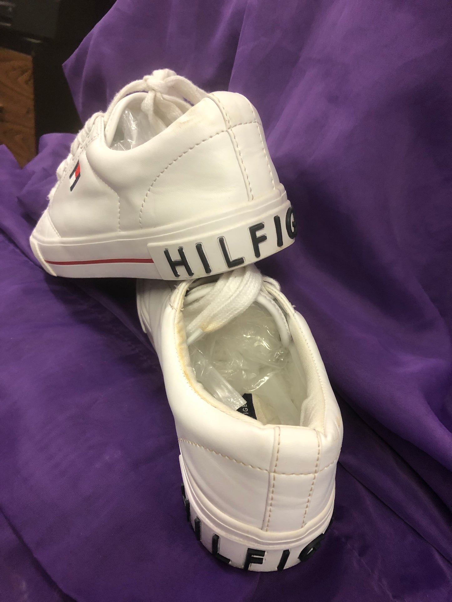 MEN'S TOMMY HILFIGER RADAM SNEAKER WHITE LEATHER "Pre-Owned Item" Great Cond.