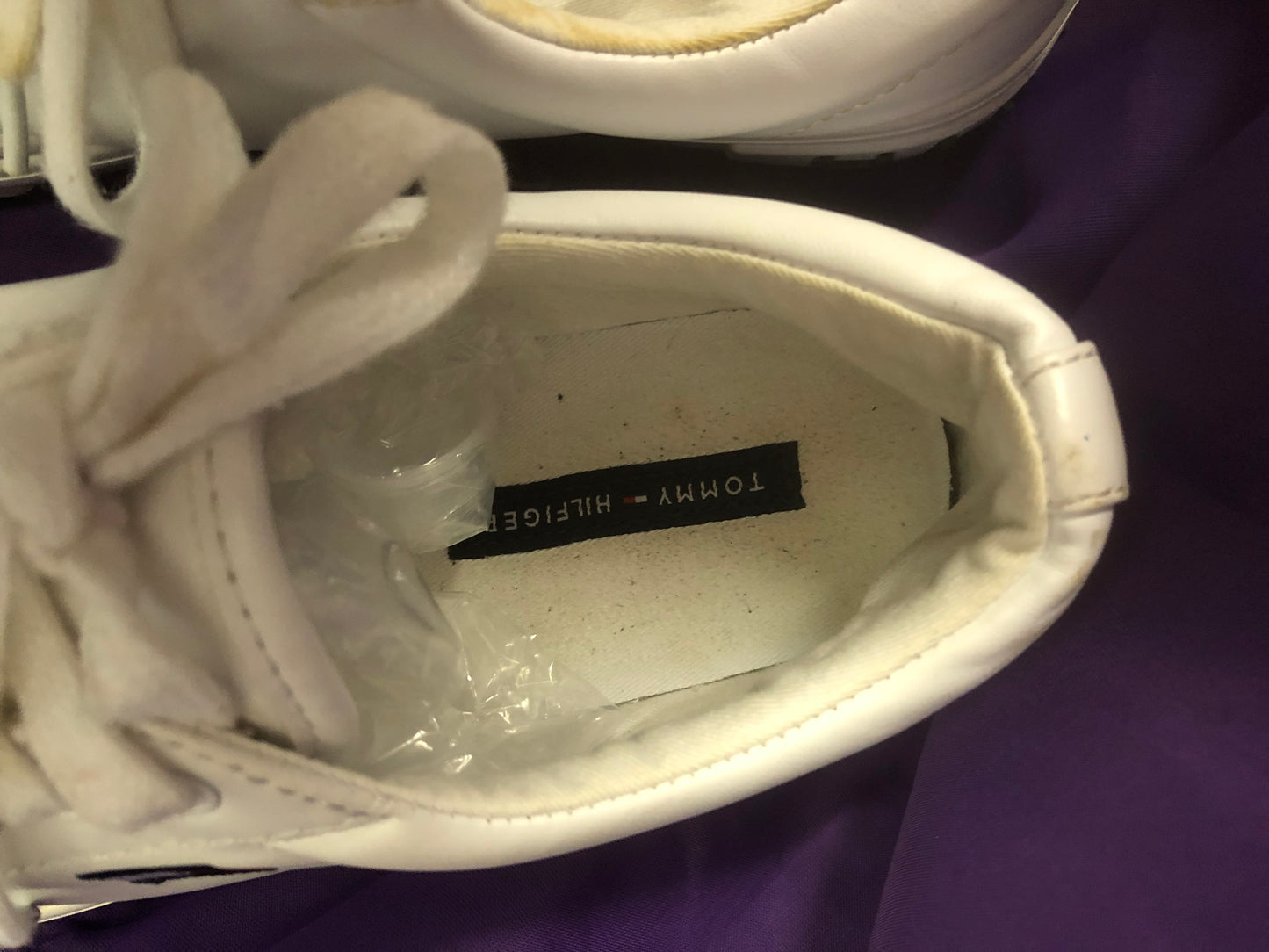 MEN'S TOMMY HILFIGER RADAM SNEAKER WHITE LEATHER "Pre-Owned Item" Great Cond.