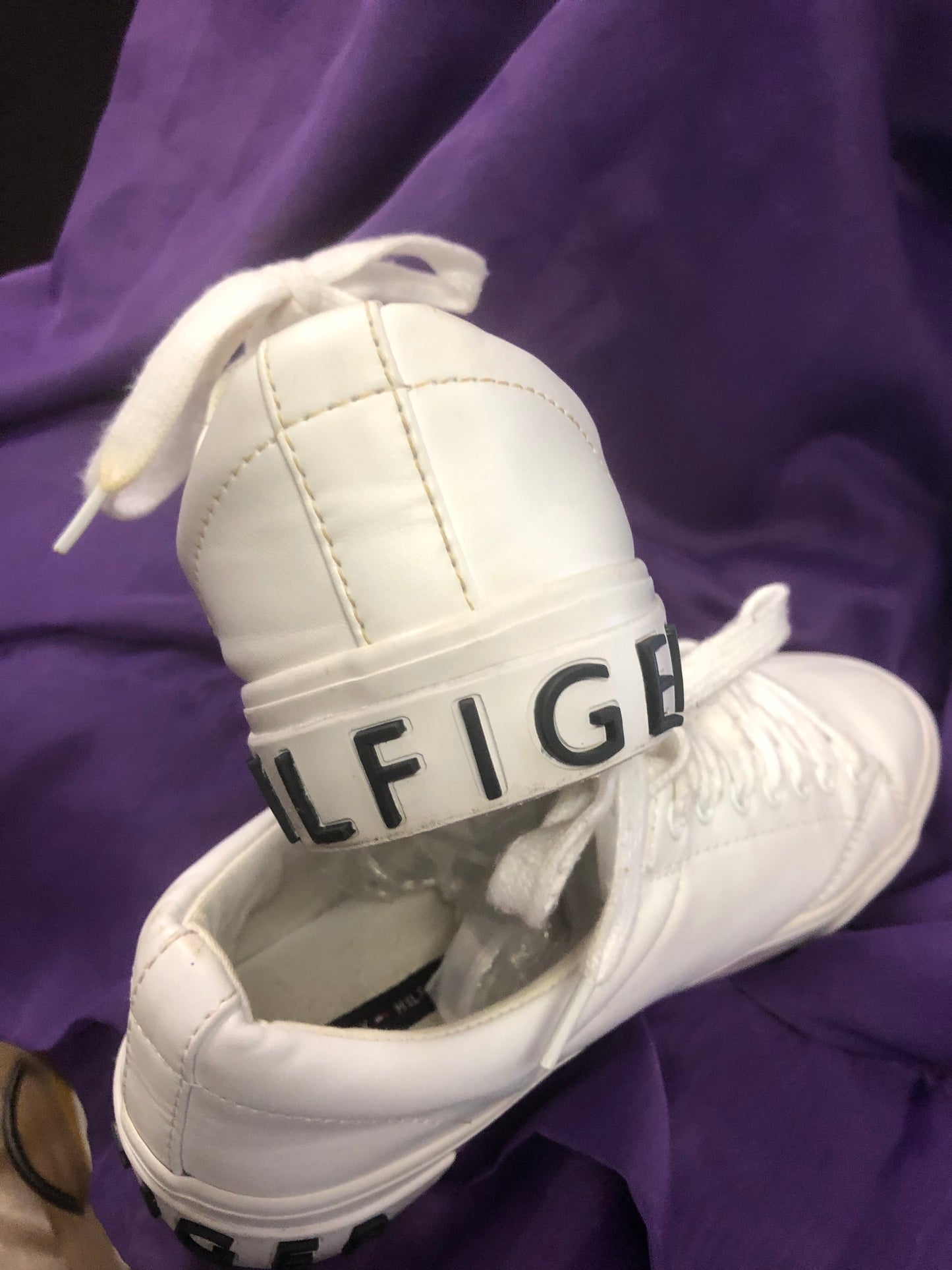 MEN'S TOMMY HILFIGER RADAM SNEAKER WHITE LEATHER "Pre-Owned Item" Great Cond.