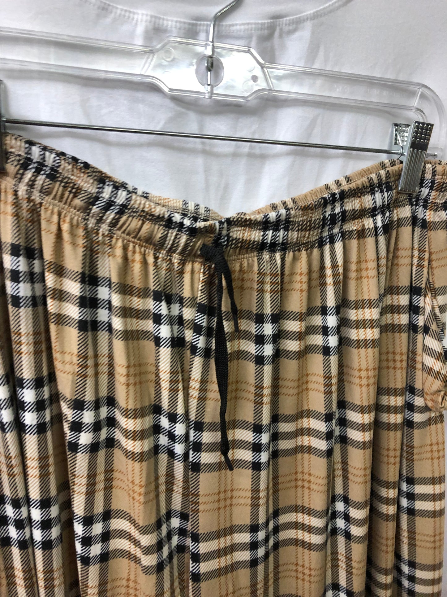 Woman 2 Pic. Fashion Designer Lounge Set Size 2XL Color White/Plaid "New Arrival"