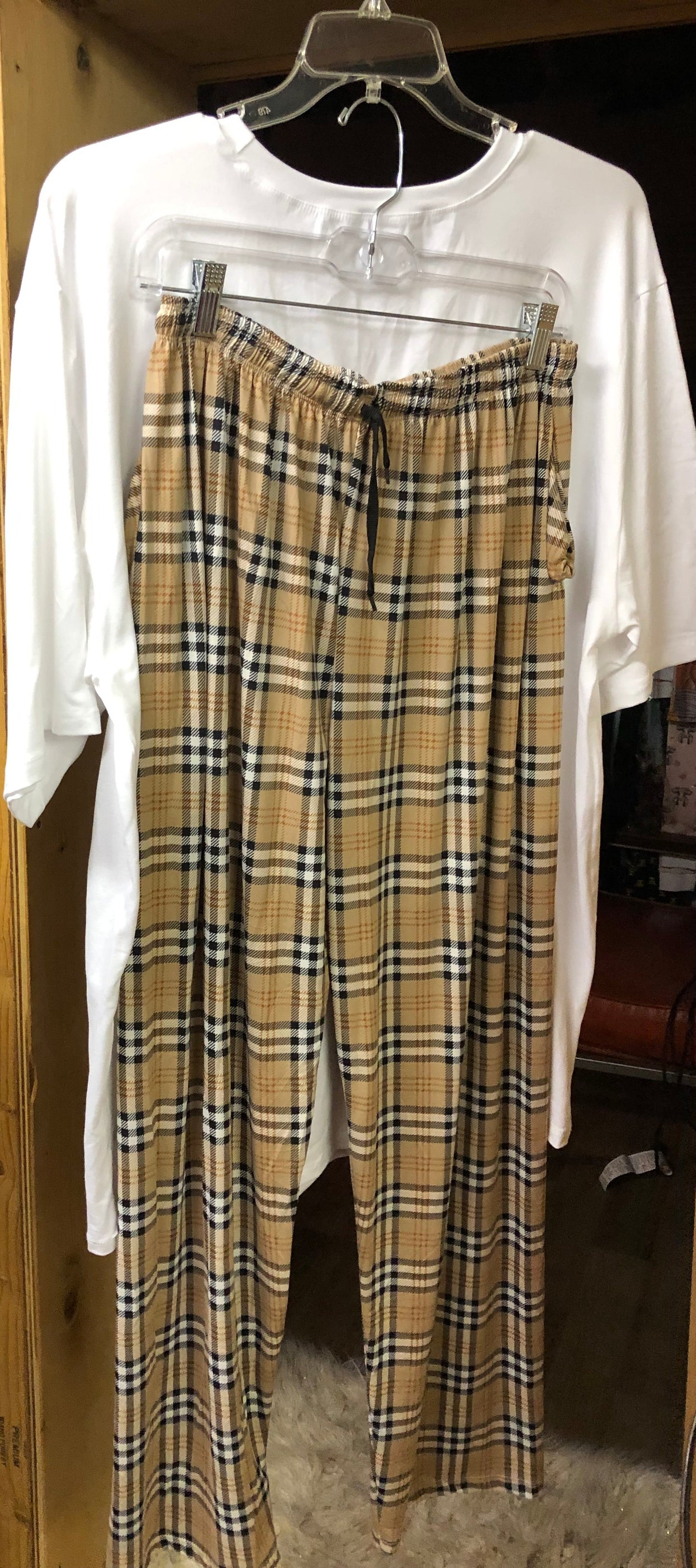 Woman 2 Pic. Fashion Designer Lounge Set Size 2XL Color White/Plaid "New Arrival"