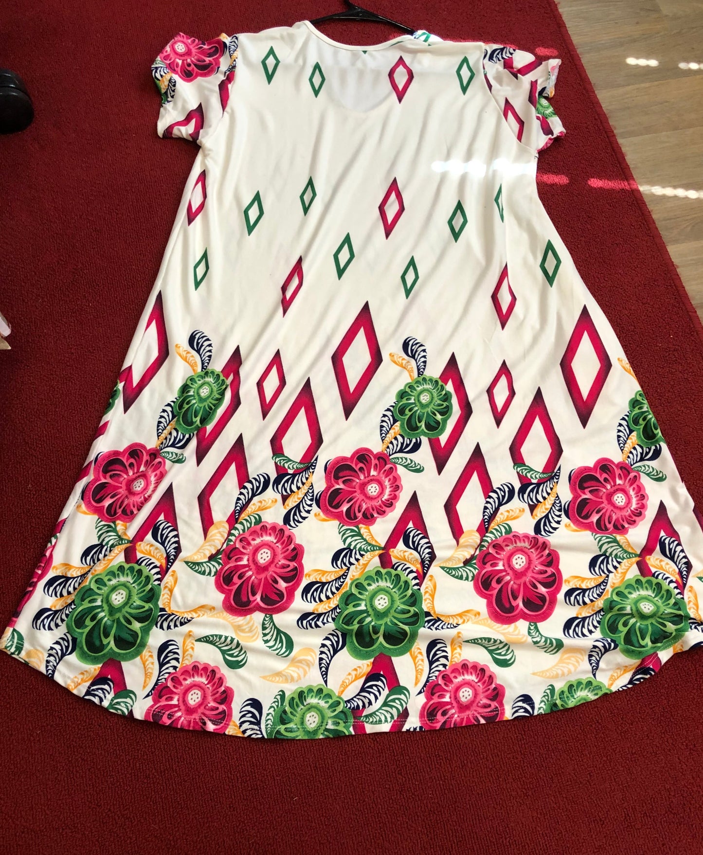 Woman Beautiful Fashion Flower Print Stretch Dress Color Ivory/Cream Size XL/XL "New Arrival"