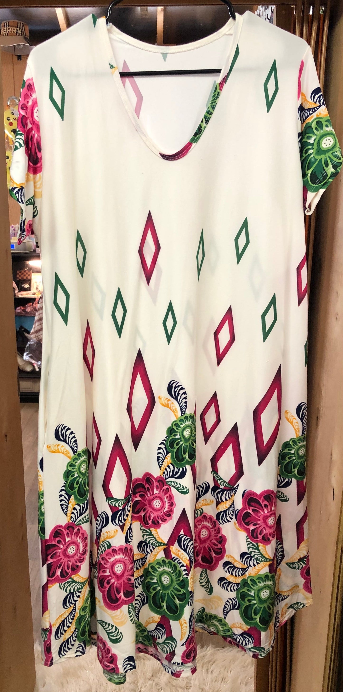Woman Beautiful Fashion Flower Print Stretch Dress Color Ivory/Cream Size XL/XL "New Arrival"