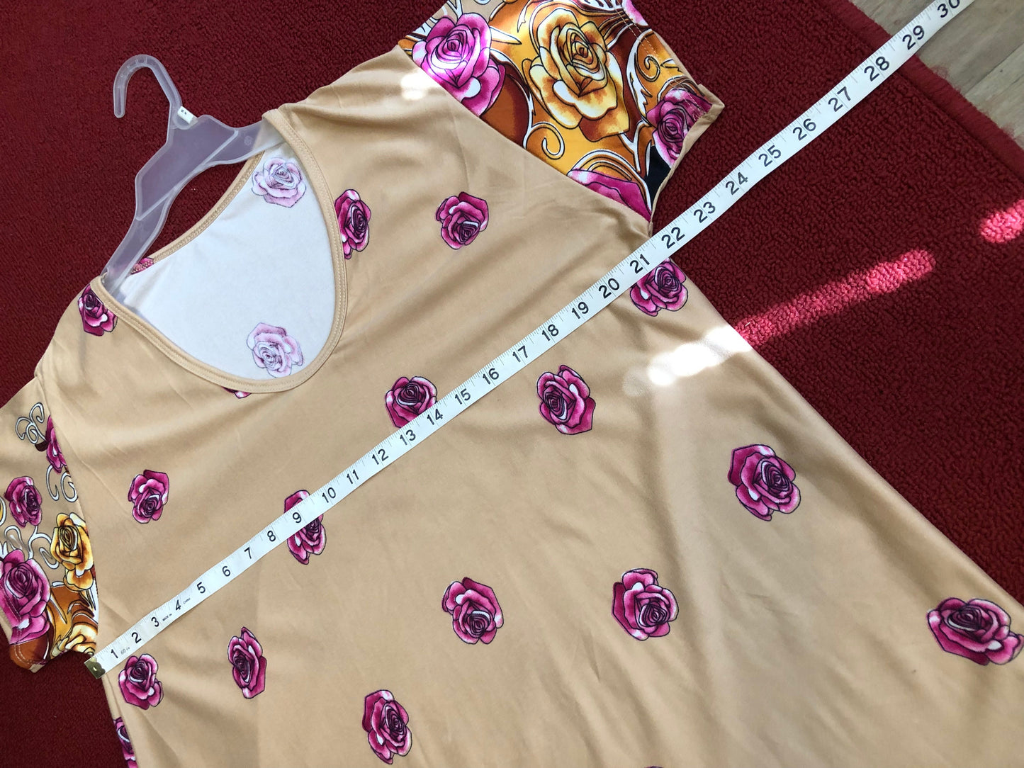 Woman Beautiful Fashion Flower Print Stretch Dress Color Tan Size XL/XL "New Arrival"
