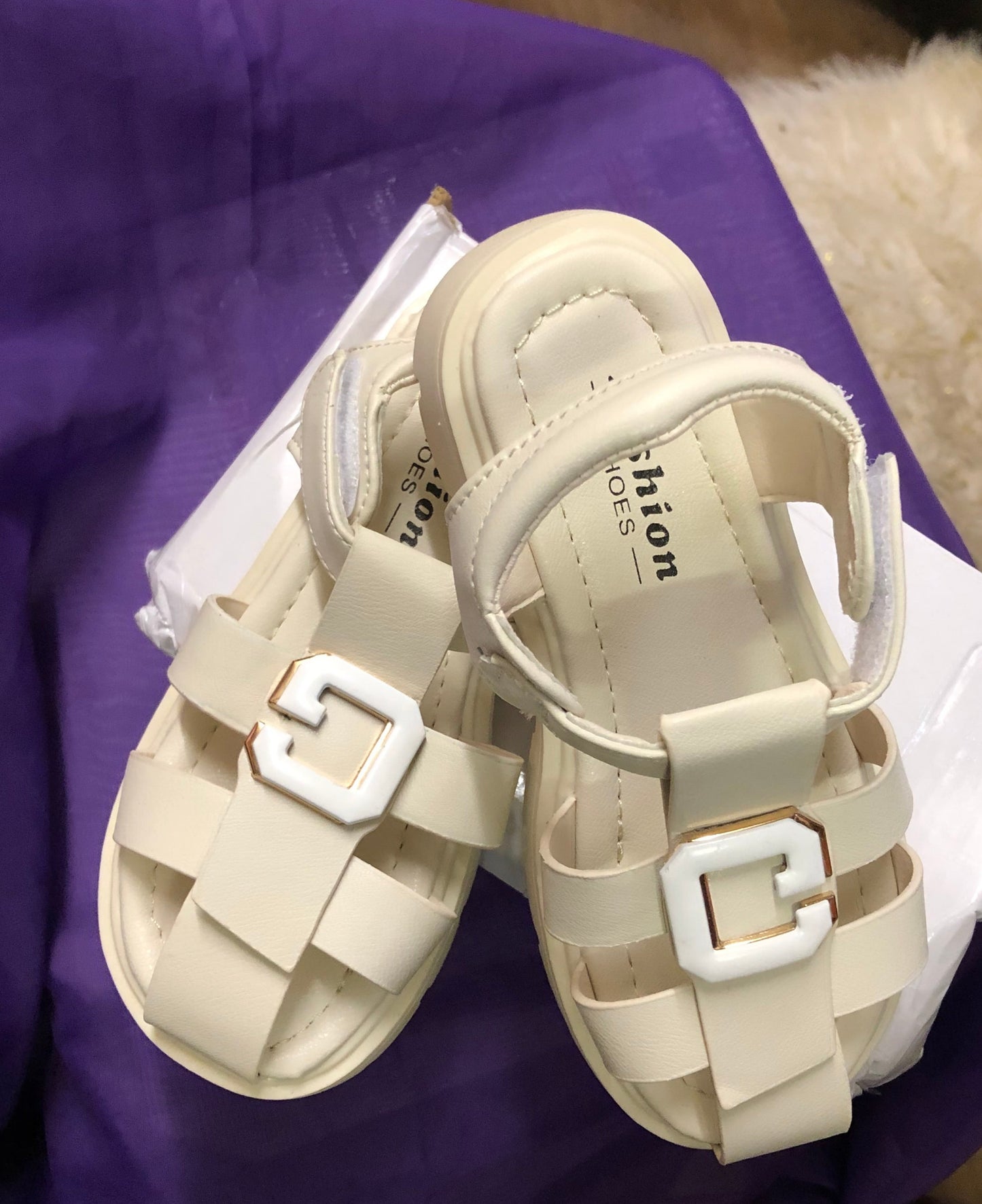 Girl Summer Beach Leather "G" Sandai Size 11 Color Cream "New Arrival"