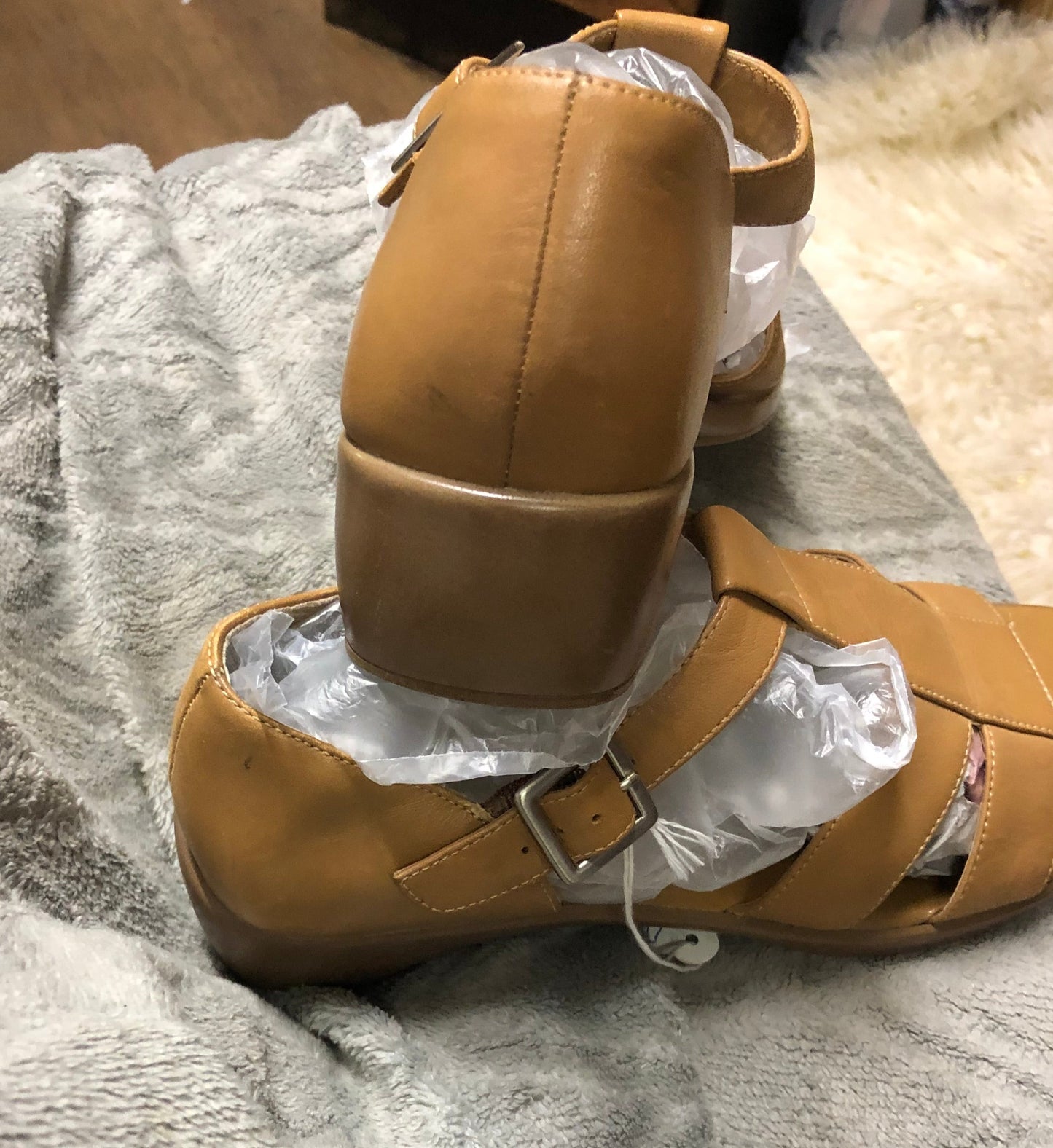Woman Sandal Size 8 By Naturalizer Color Tan T- Strap Side Buckle