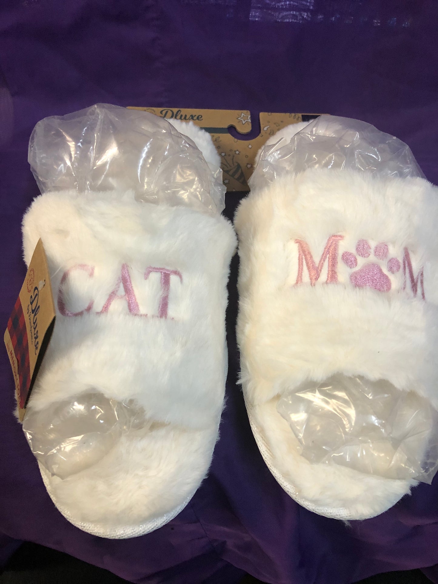 Woman Bed Slippers(Great For The Cat Lover) Color Off White Size L (9-10)"New Christmas "SOLD OUT Arrival"