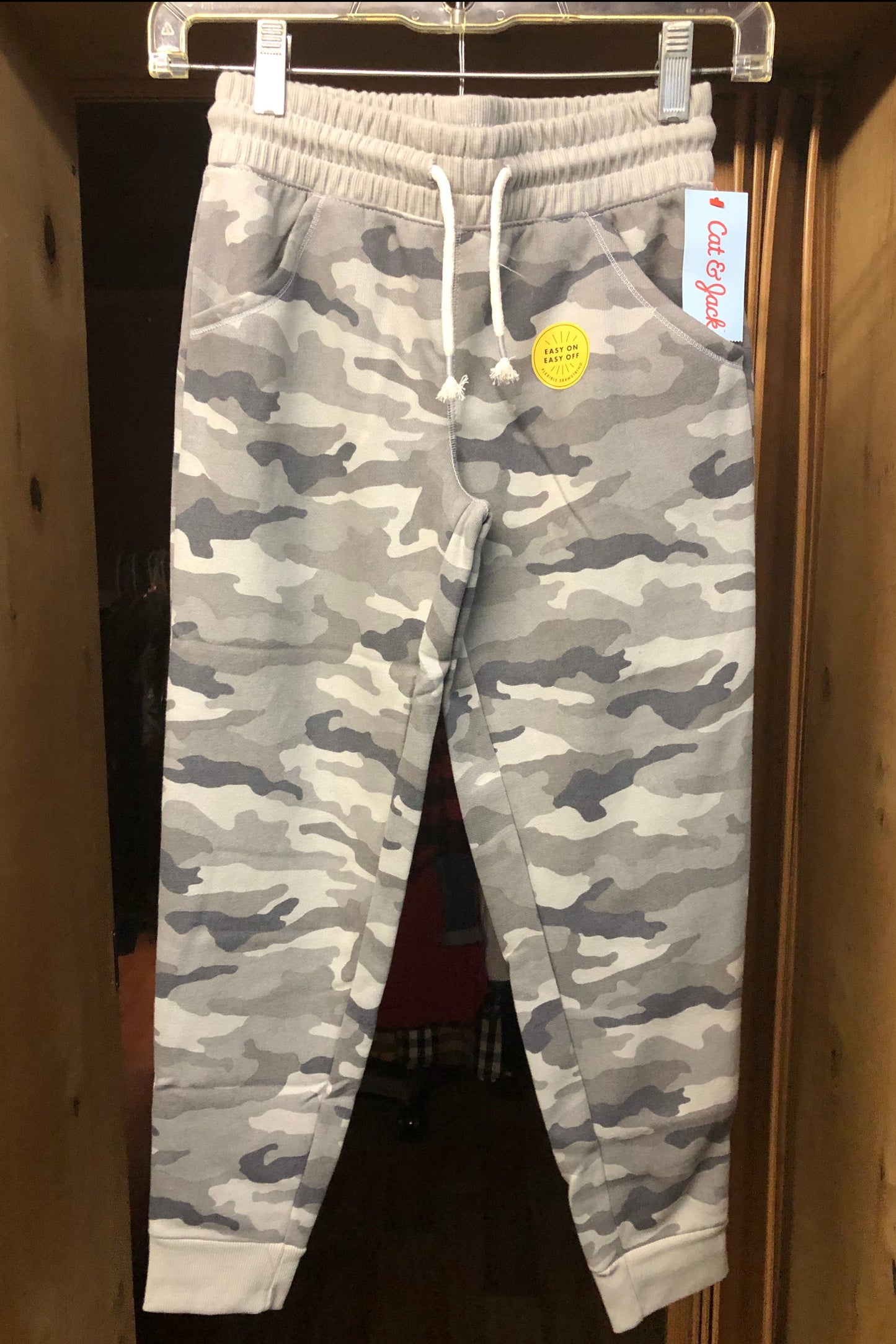 Boys/Girls Unisex Camo Pants Size L (10/12) "New Arrival" Elastic Wastband