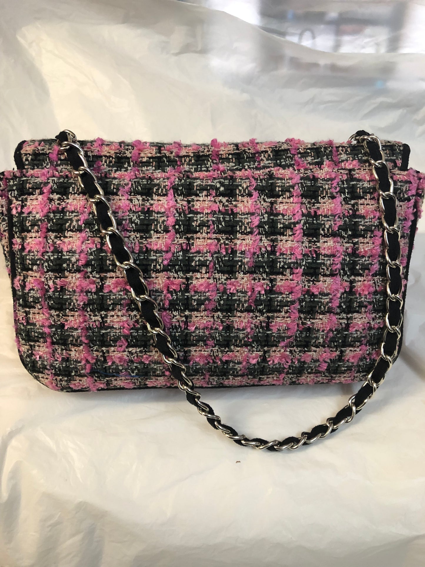 Womane Pre-Owned Fashion Crossbody Bag Multicolors Flap Snap Closure By Realitis