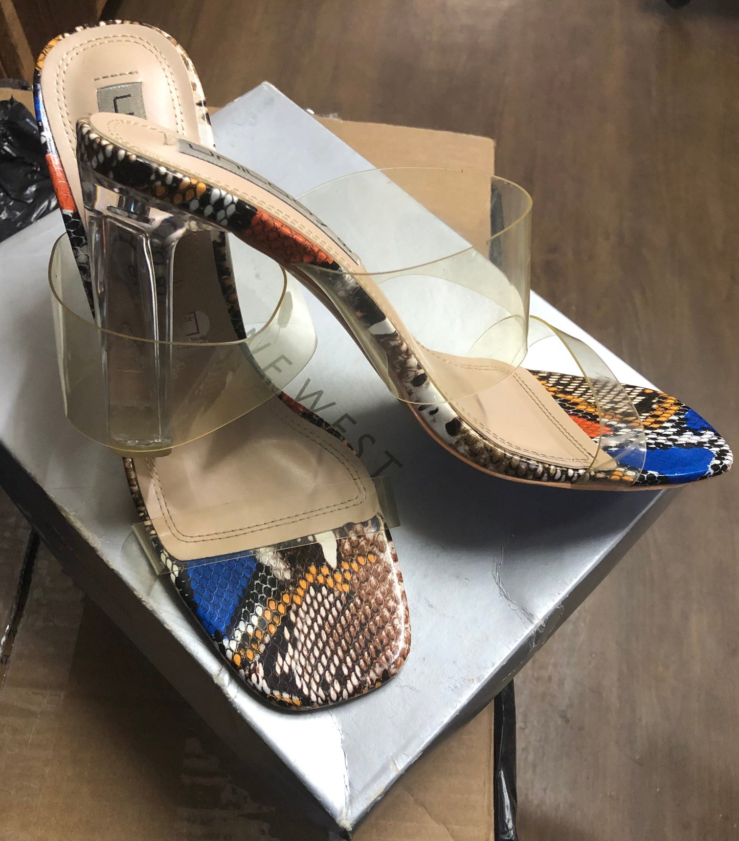 Woman Shoes Mule Slide Color: Clear/Snake Print Trim Easter Ready Size 8.5 By Unilody Pre- Owned