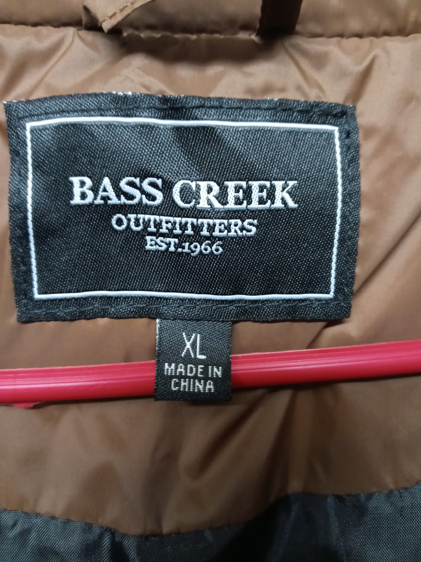 Woman Puffer Bass Creek Outfitters Coat Size XL Color Brown