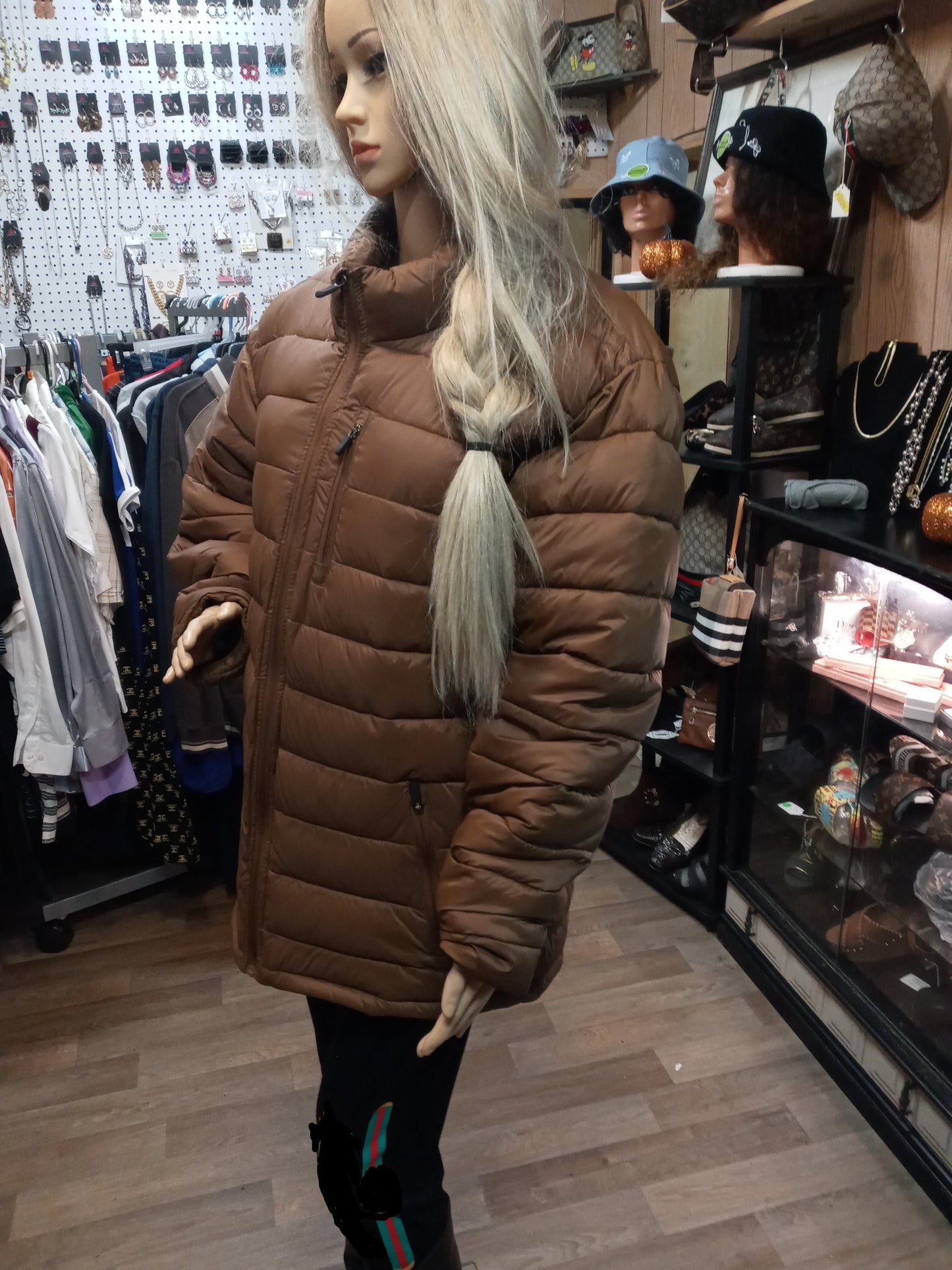 Woman Puffer Bass Creek Outfitters Coat Size XL Color Brown