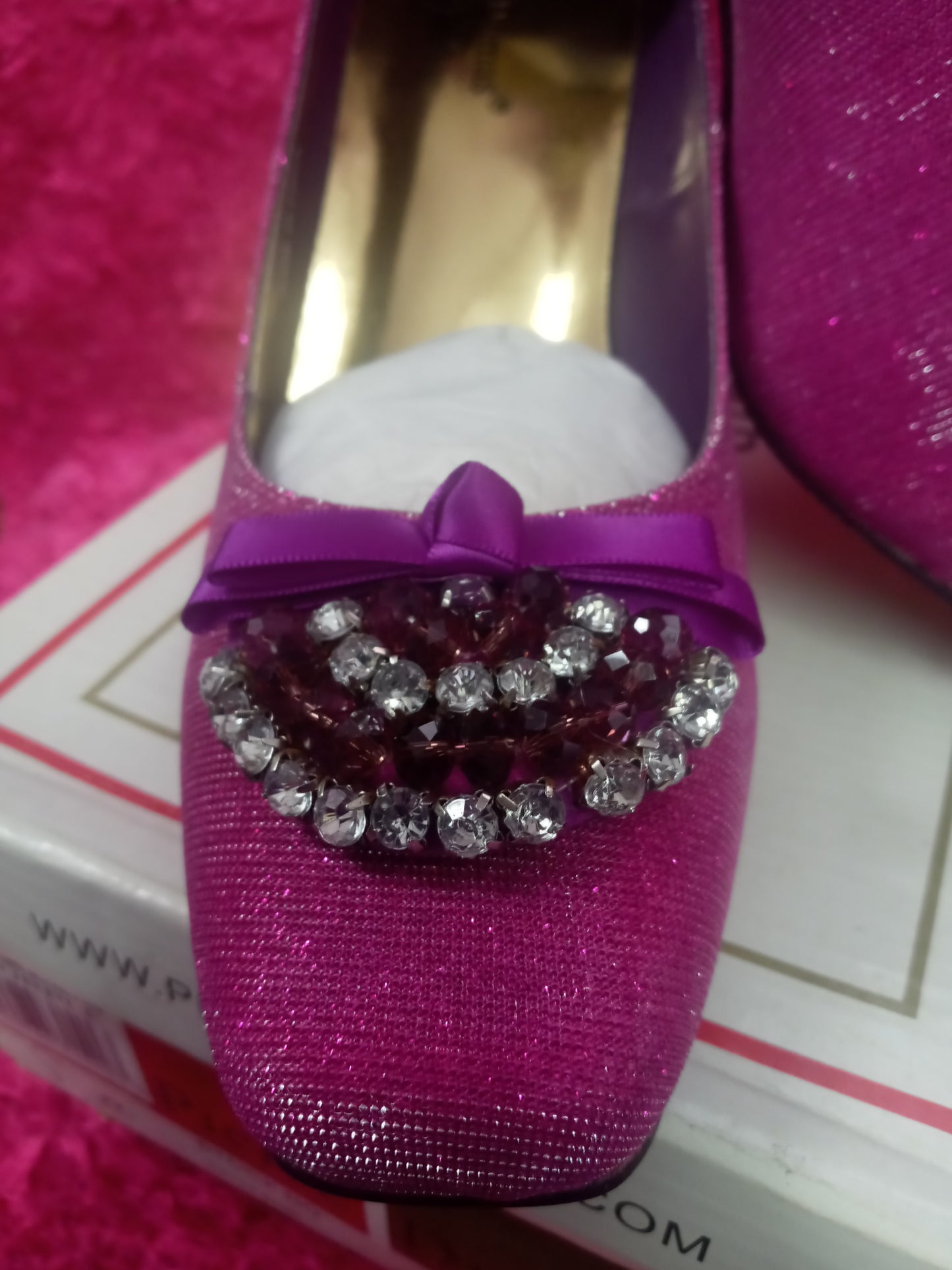 Womans Bow & Stone Detail Pump Dress Shoe Size 8M Color Purple