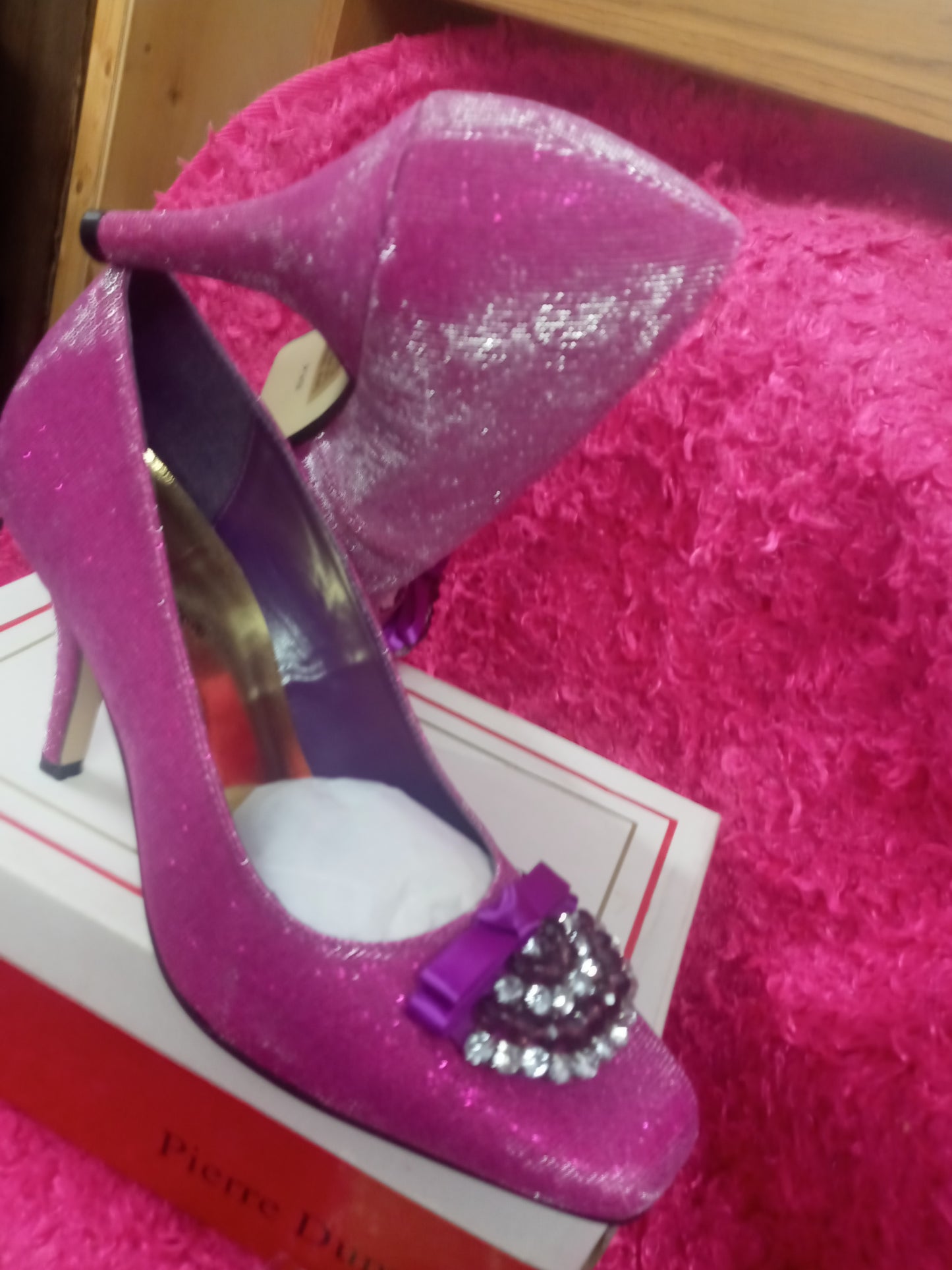 Womans Bow & Stone Detail Pump Dress Shoe Size 8M Color Purple