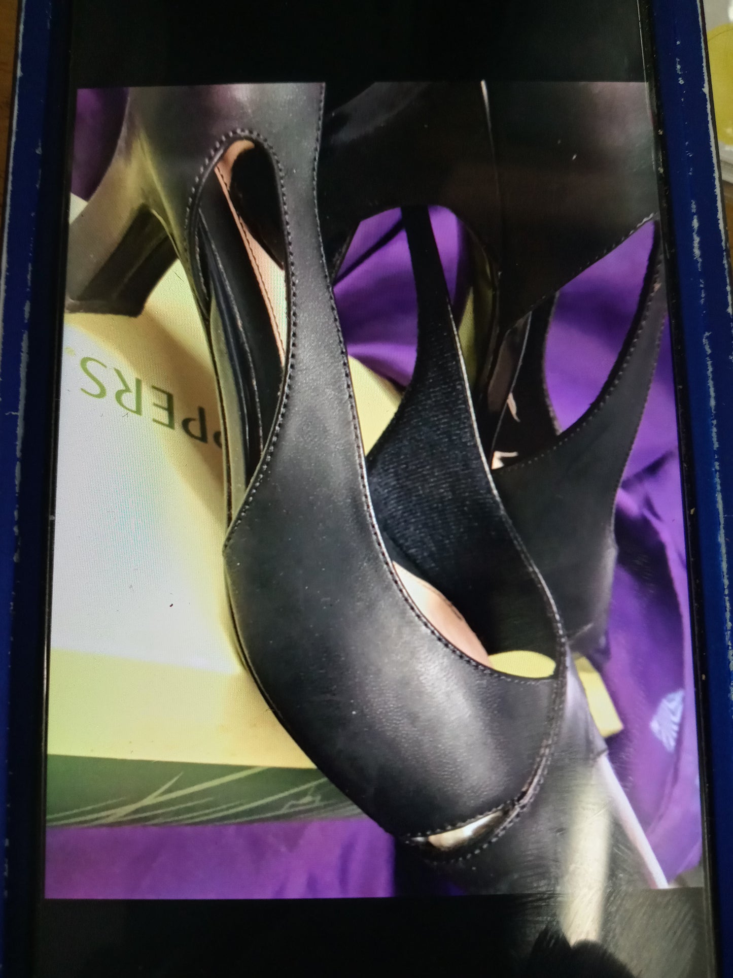 Woman Pre-Owned Navy Blue Pump Size 8.5