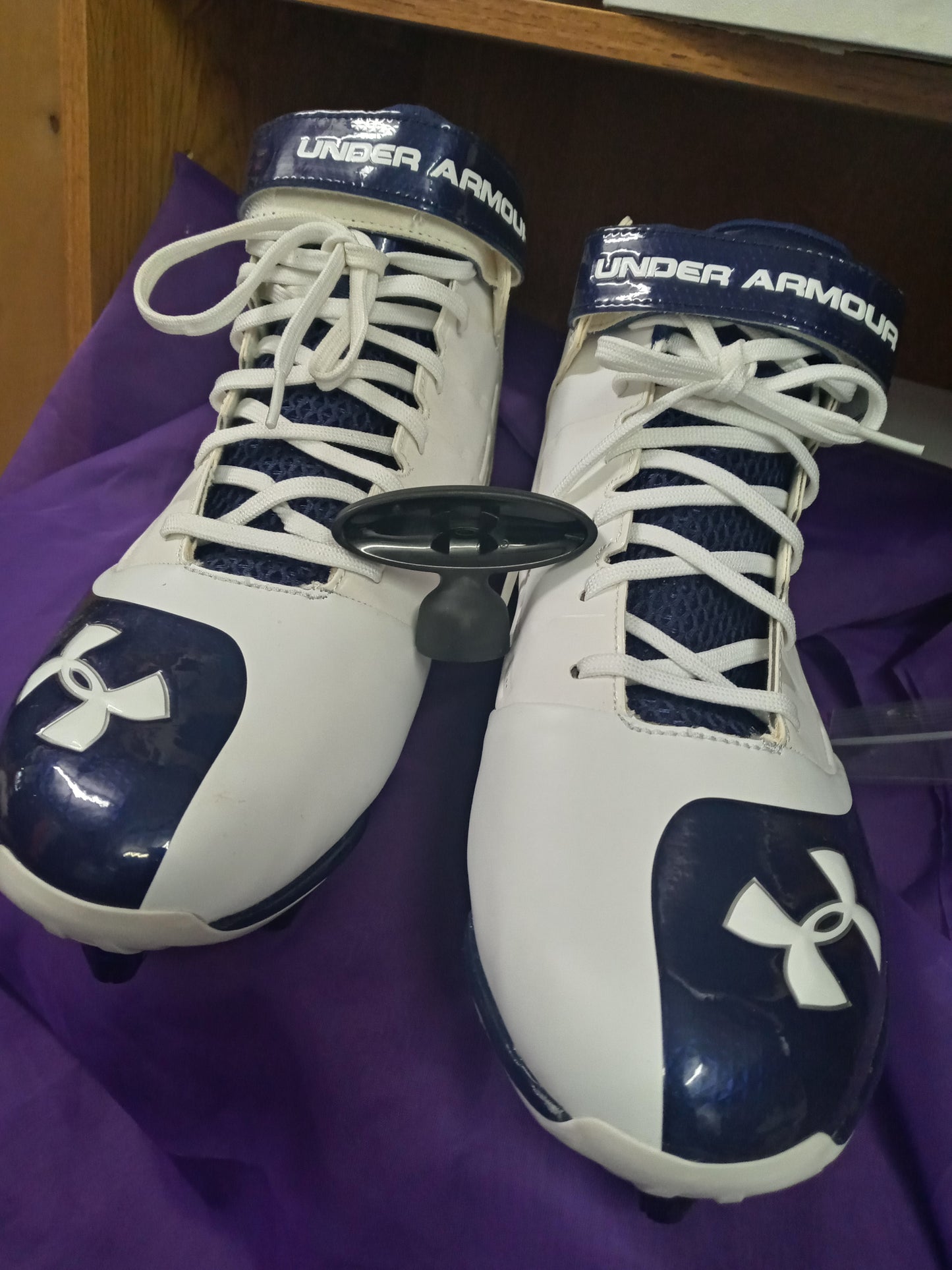 Football Cleats Under Armour Size 12.5 Color White/Blue "New Arrival" It's Football Season