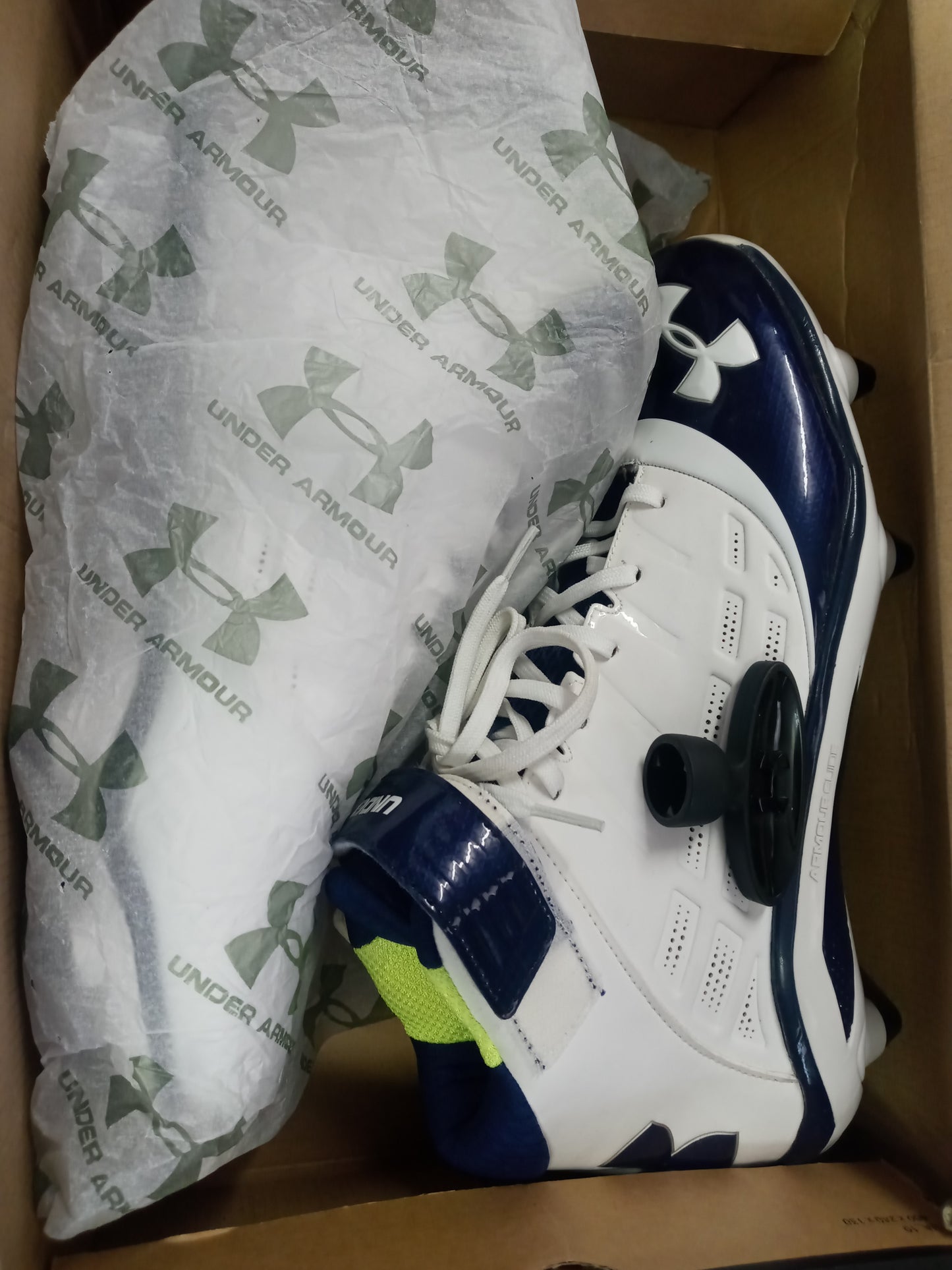 Football Cleats Under Armour Size 12.5 Color White/Blue "New Arrival" It's Football Season