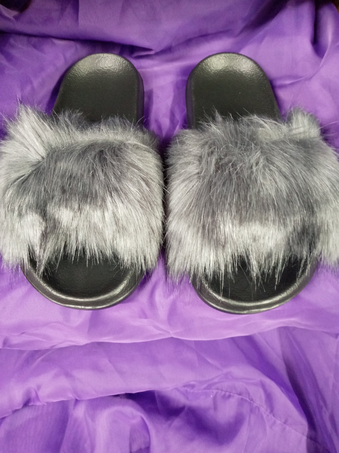 Summer Explosion Woman Fur Slides Color Gray Size 9.5 (SOLD OUT)