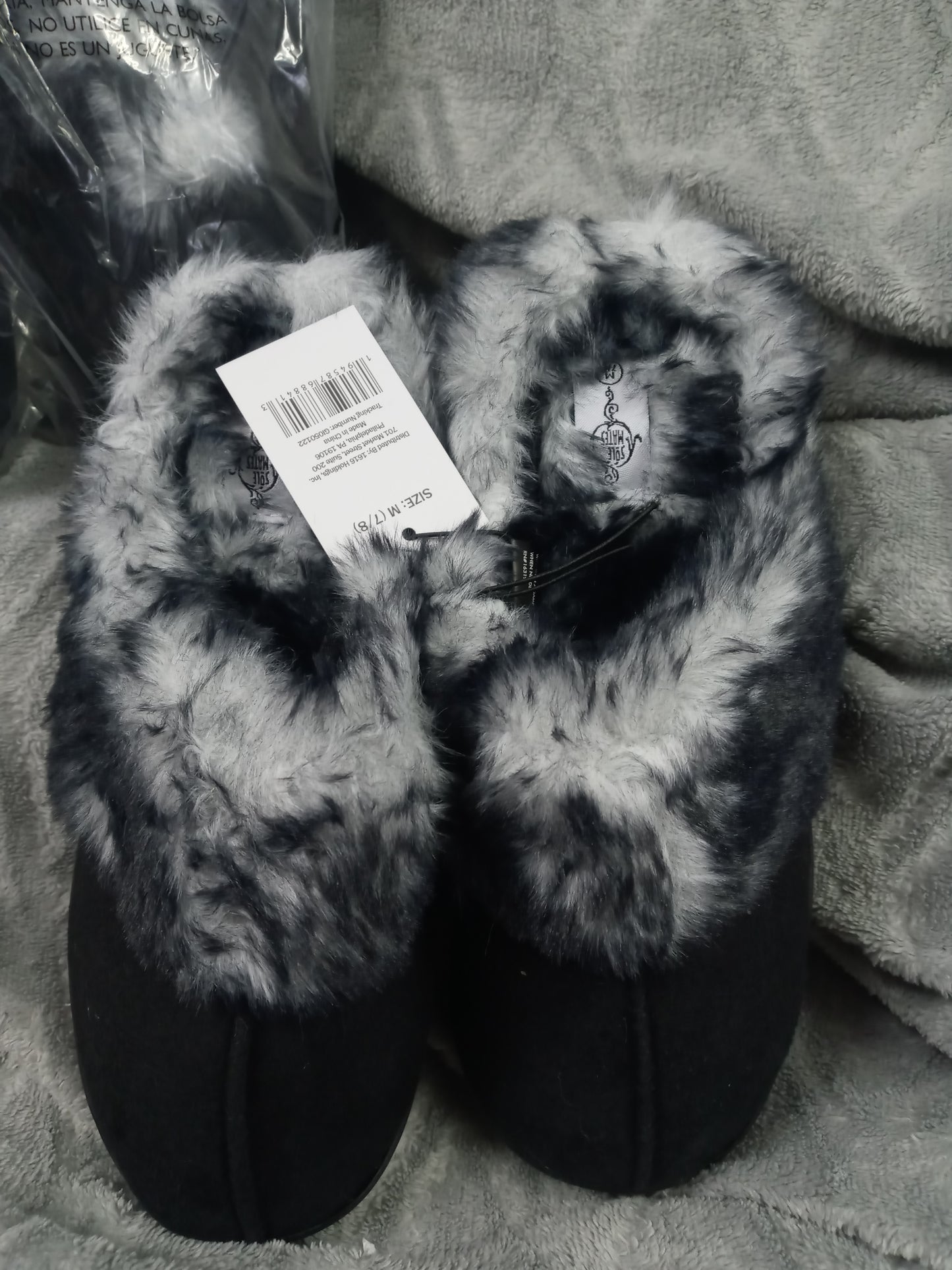 Woman Fuzzy Fur Bed Slippers(SOLD OUT)Of The M 7/8 ONLY AVAILABLE Size L 9/10 Color Blk/Gray "New Arrival"