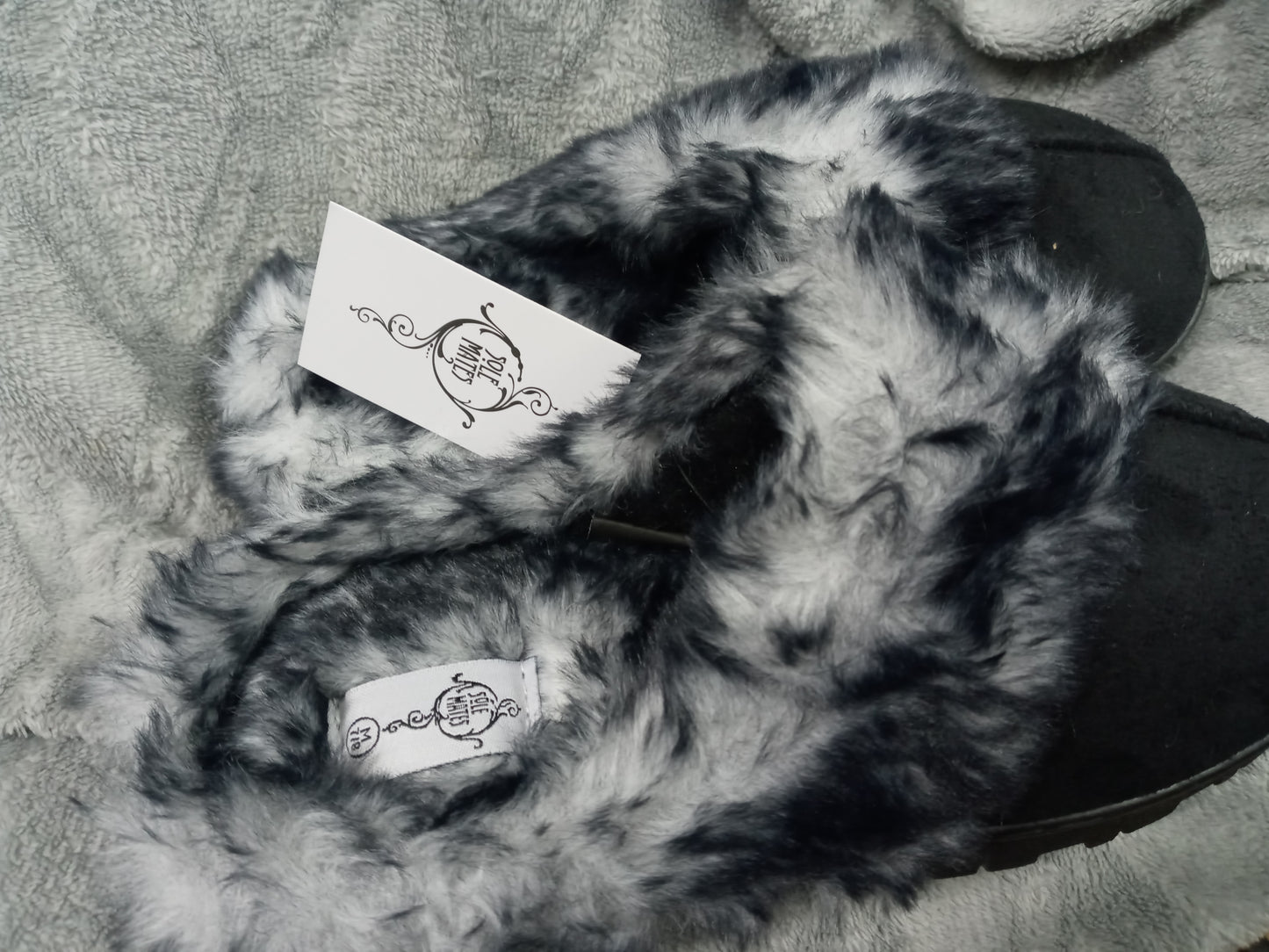 Woman Fuzzy Fur Bed Slippers(SOLD OUT)Of The M 7/8 ONLY AVAILABLE Size L 9/10 Color Blk/Gray "New Arrival"