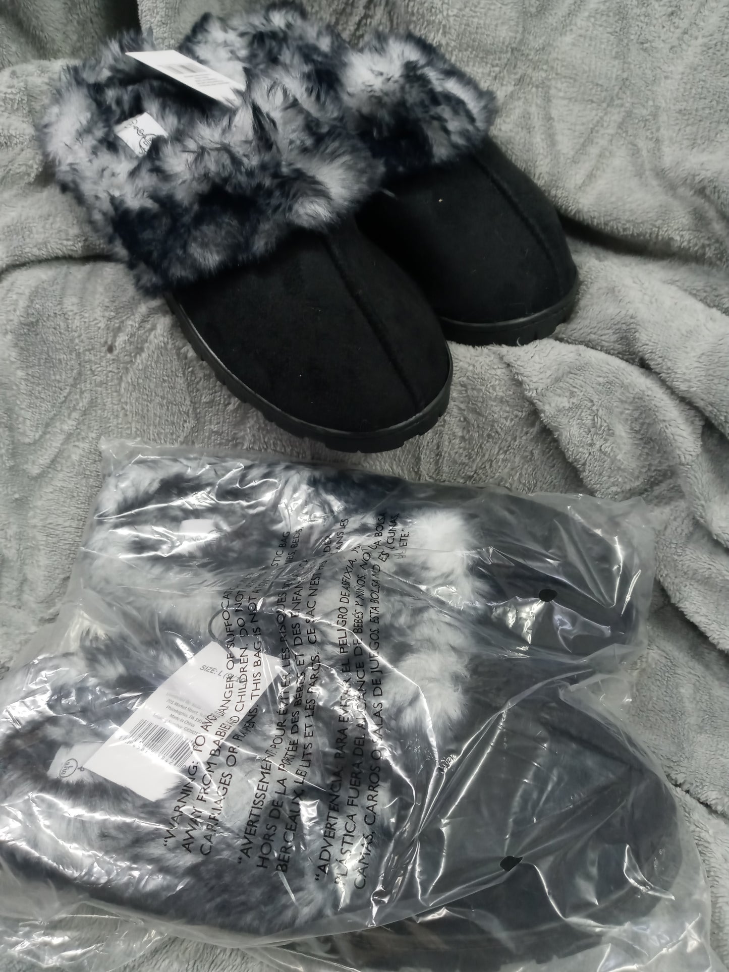 Woman Fuzzy Fur Bed Slippers(SOLD OUT)Of The M 7/8 ONLY AVAILABLE Size L 9/10 Color Blk/Gray "New Arrival"
