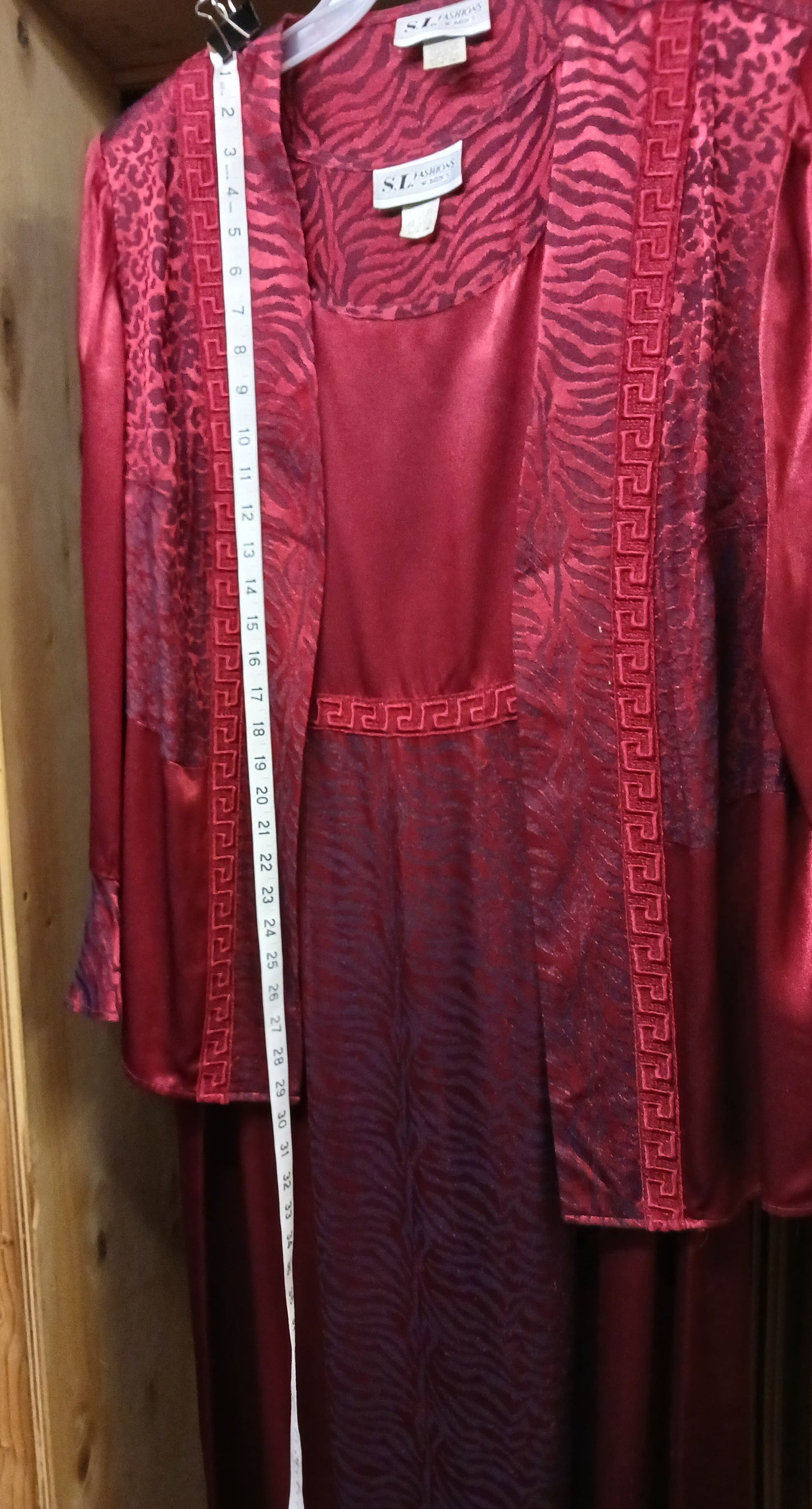 Woman Dress 2 piece Dress Size 20 Color Royal Wine Jacquard Color Pattern"Christmas Ready"