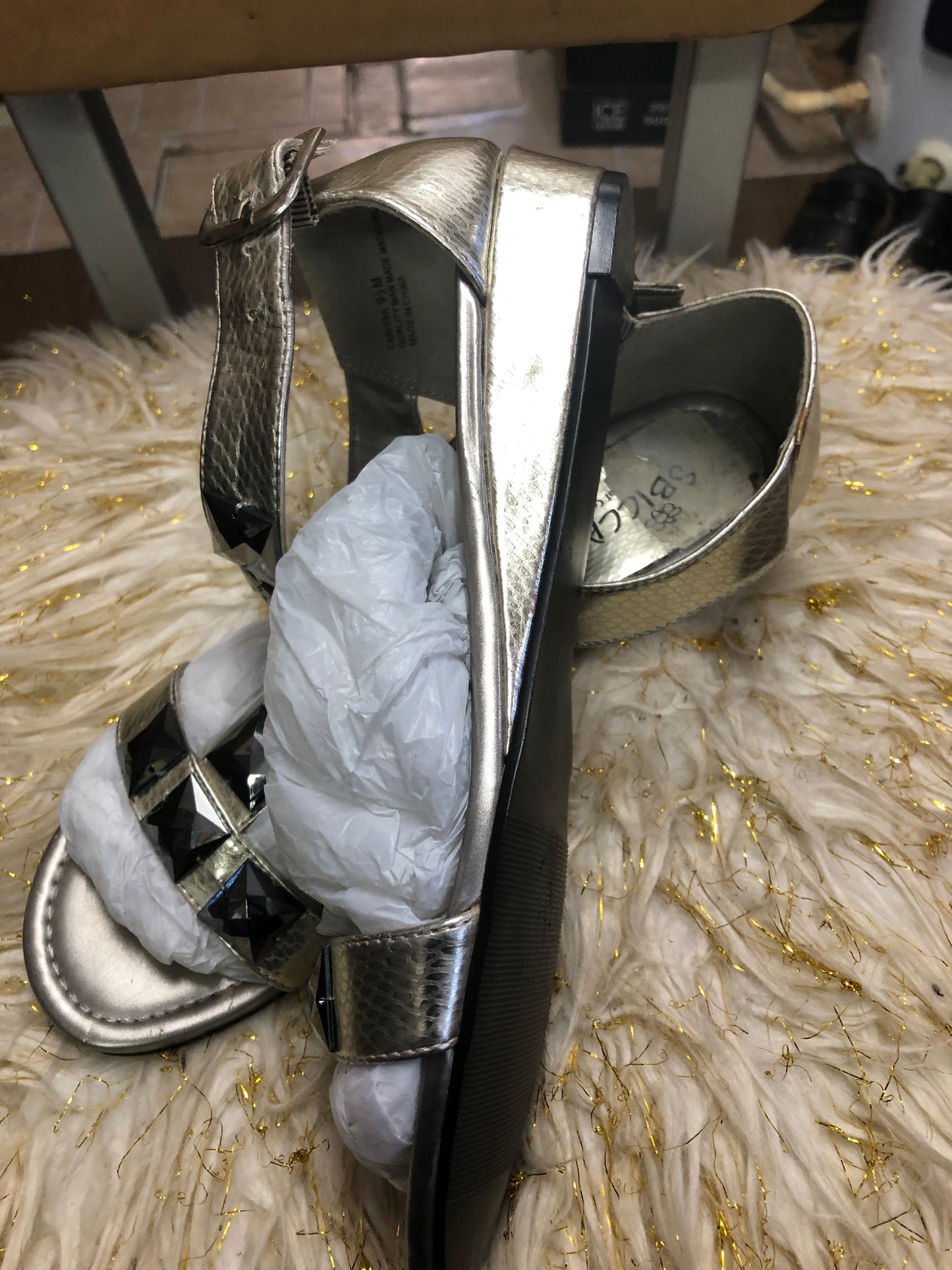 Woman Sandals Size 9.5 By Sbicca