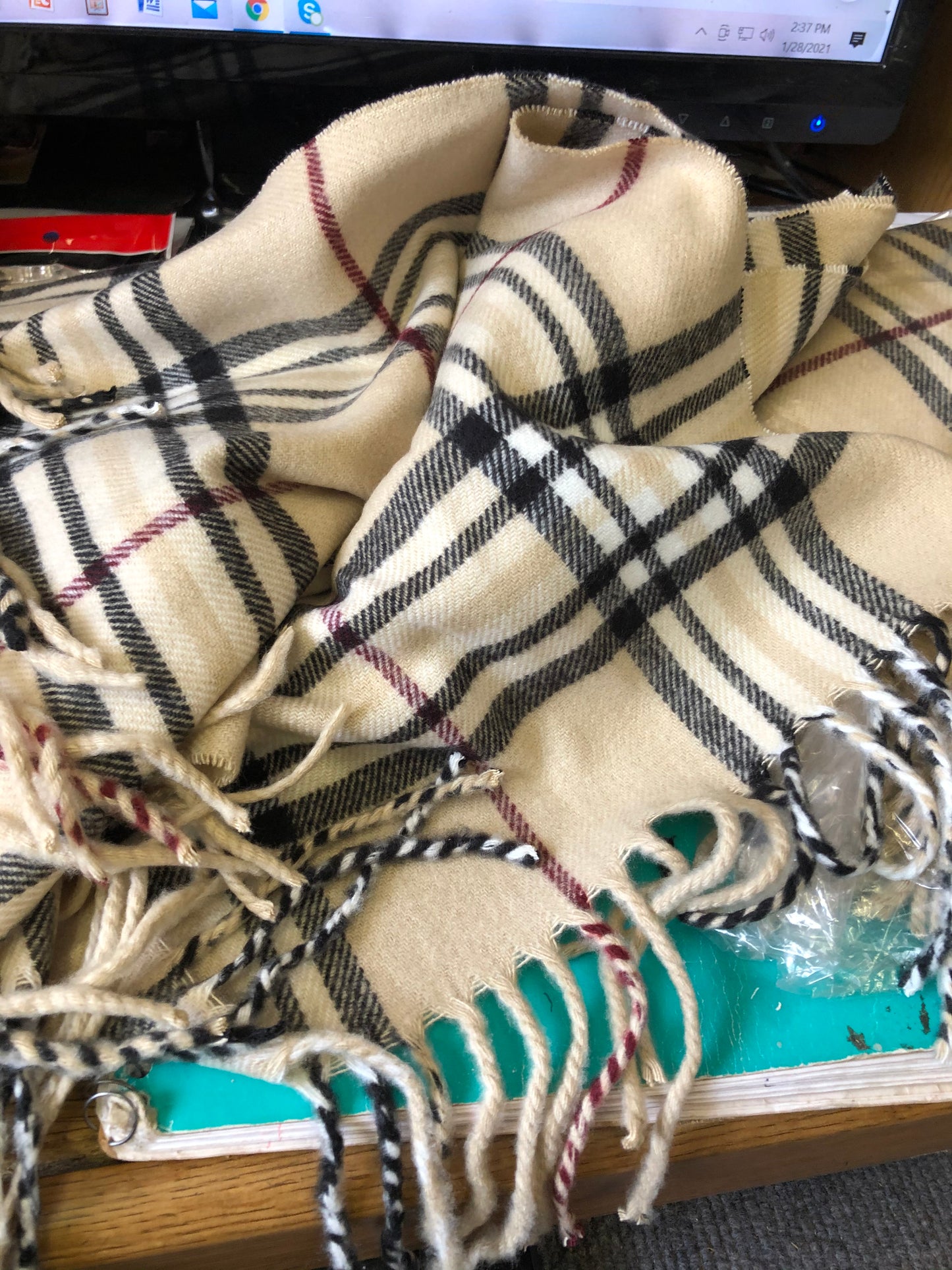 Unisex Scarf Size 12inch x72inches.