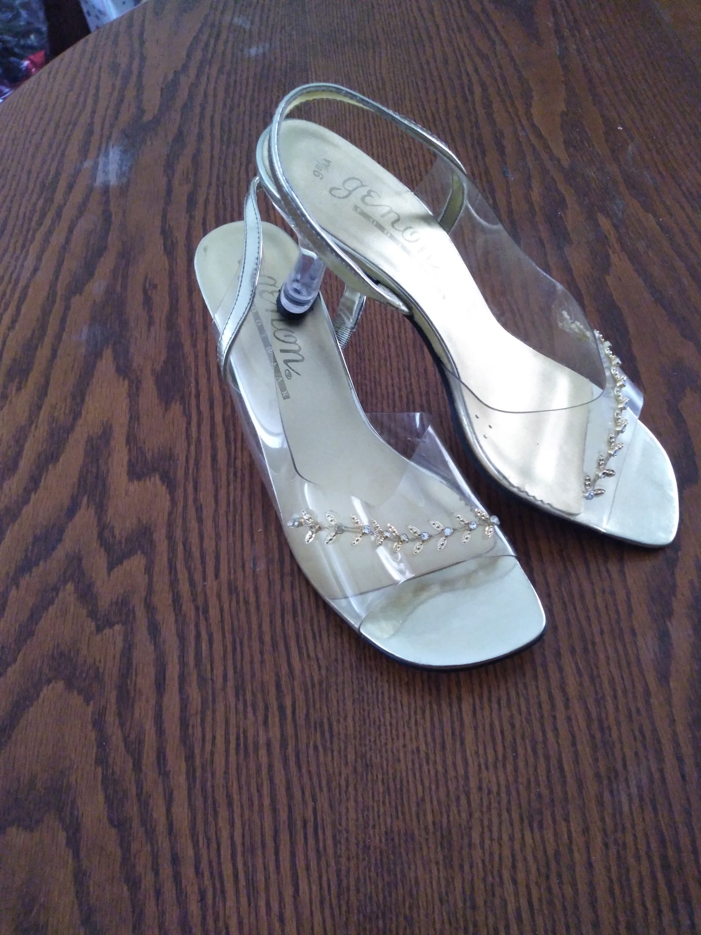 Woman Pre-Owned Clear With Bling Dress Scoop Hill Shoe Size 9