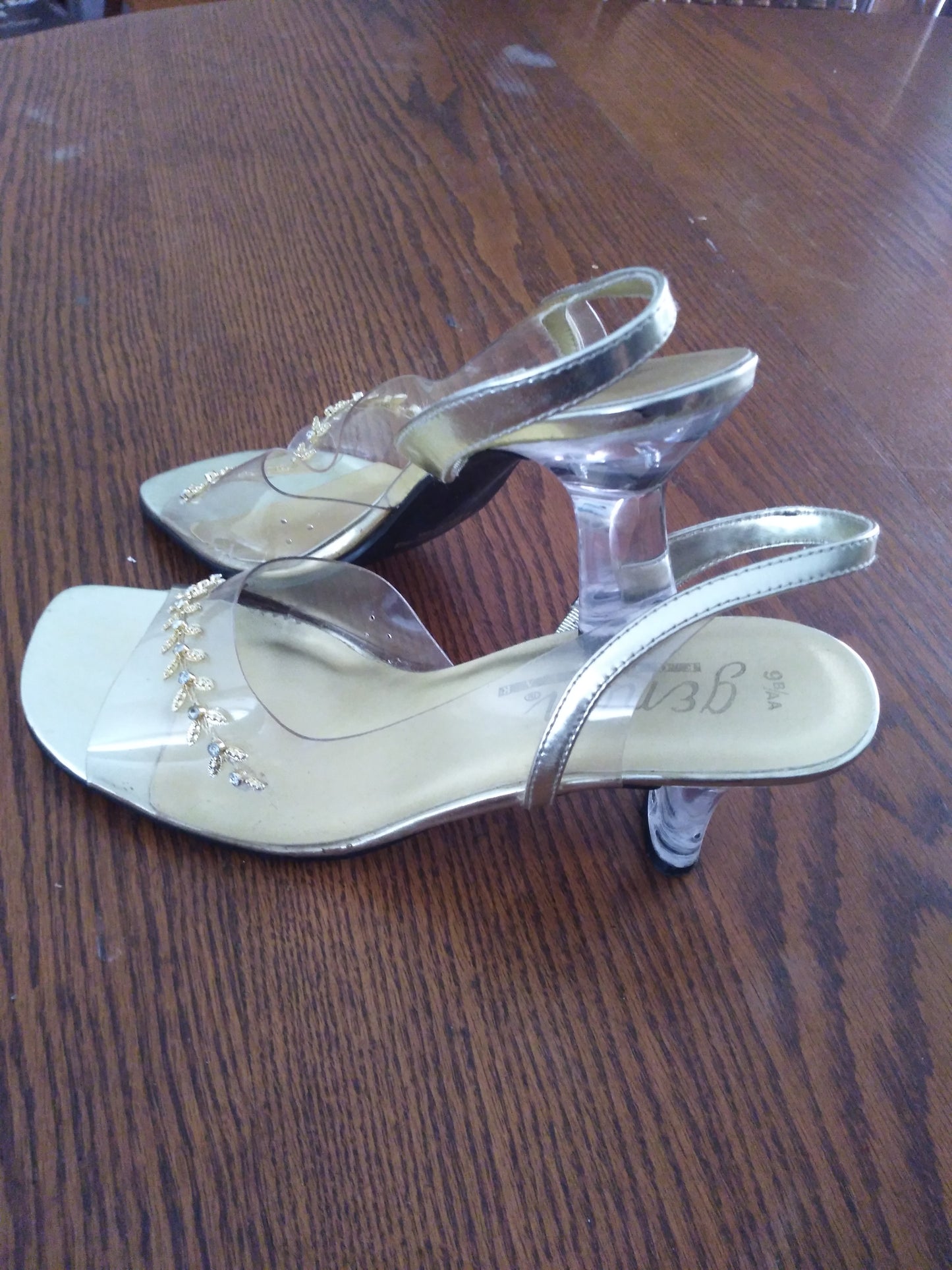 Woman Pre-Owned Clear With Bling Dress Scoop Hill Shoe Size 9