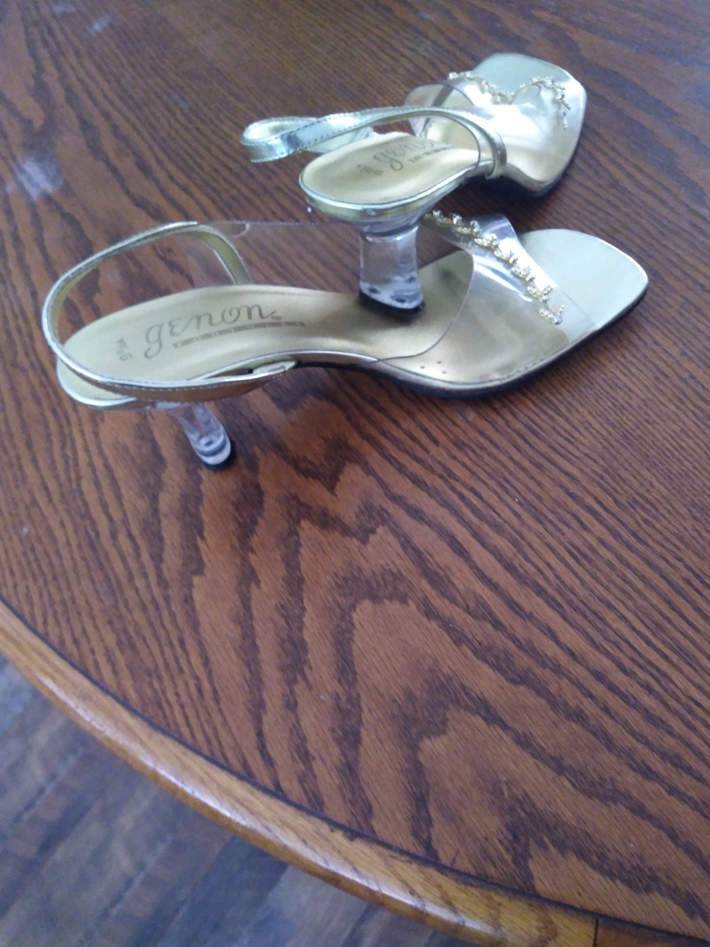 Woman Pre-Owned Clear With Bling Dress Scoop Hill Shoe Size 9