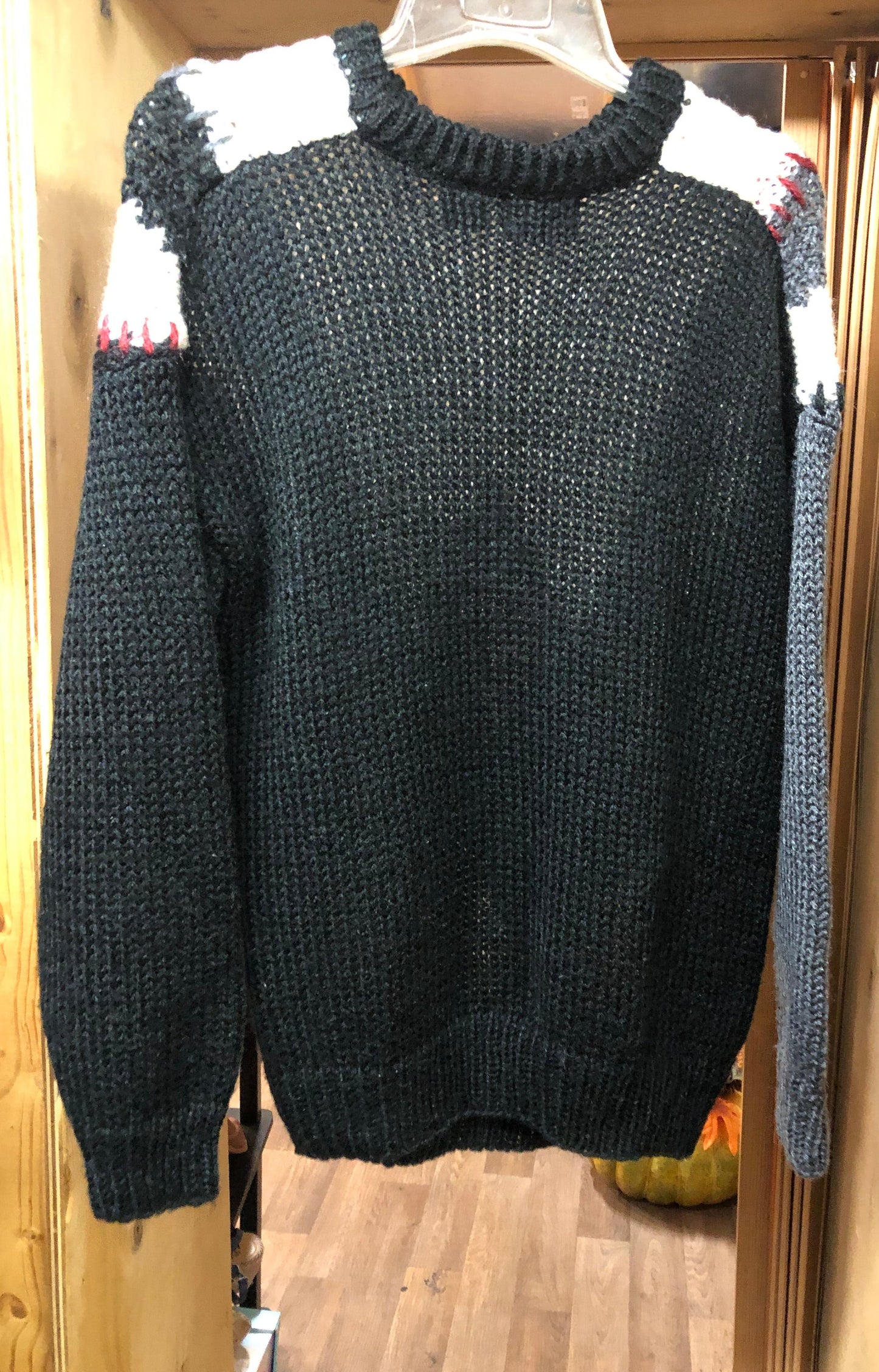 Men Oversized Vintage Sweater Size XL By: Justin Blake 100% Acrylic"New Fall Arrival"