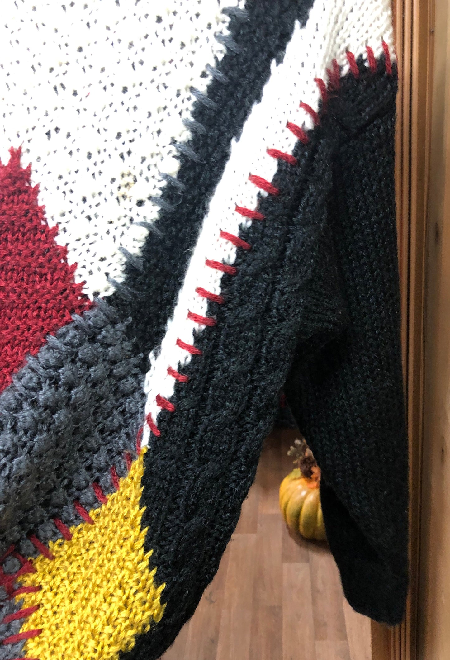 Men Oversized Vintage Sweater Size XL By: Justin Blake 100% Acrylic"New Fall Arrival"