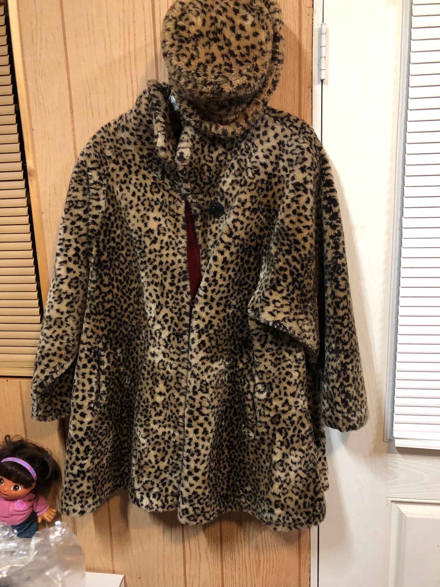 Womans Very Beautiful Cheetah Print Swing Coat "Just In" Size L