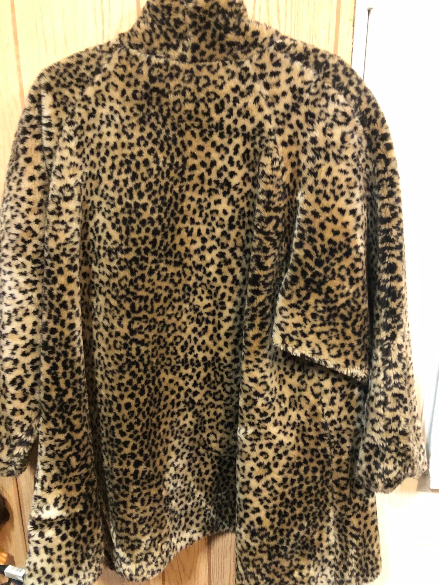 Womans Very Beautiful Cheetah Print Swing Coat "Just In" Size L