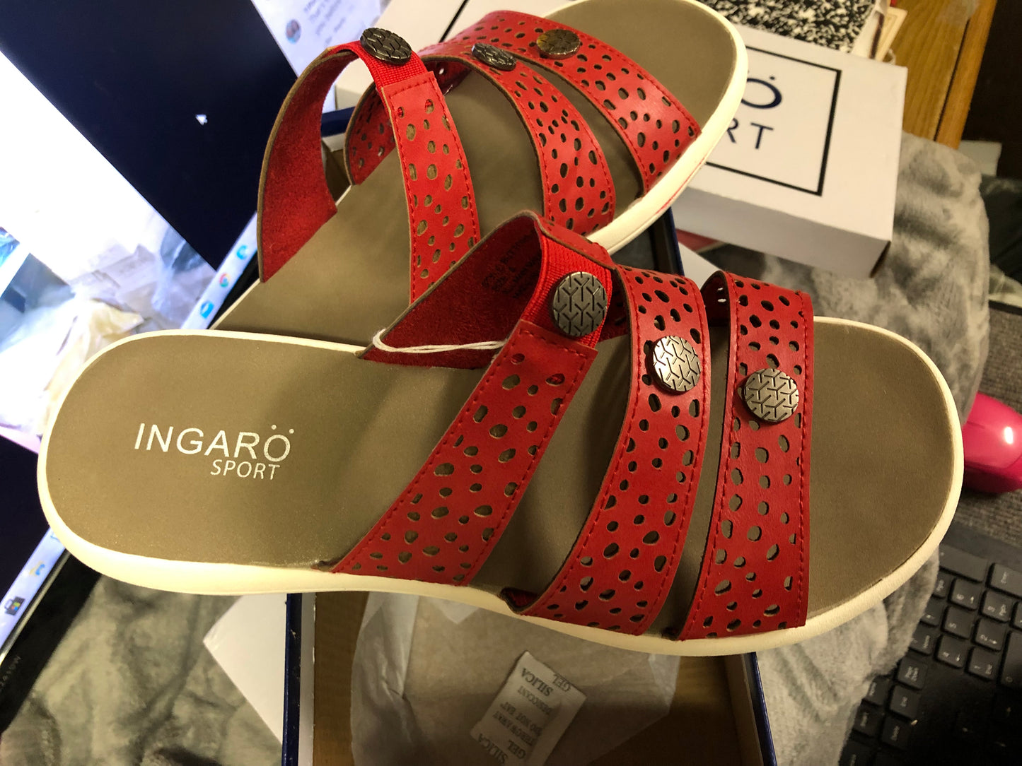 Womans Ingaro Sports Slides Size 9